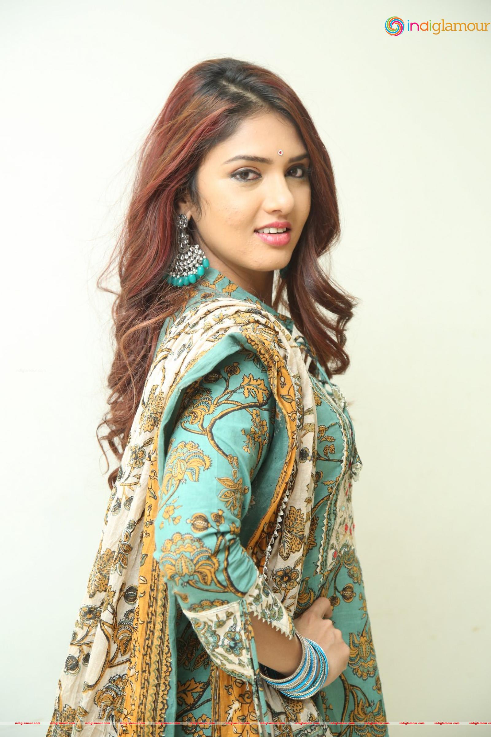Gayathri Suresh Actress hd photo