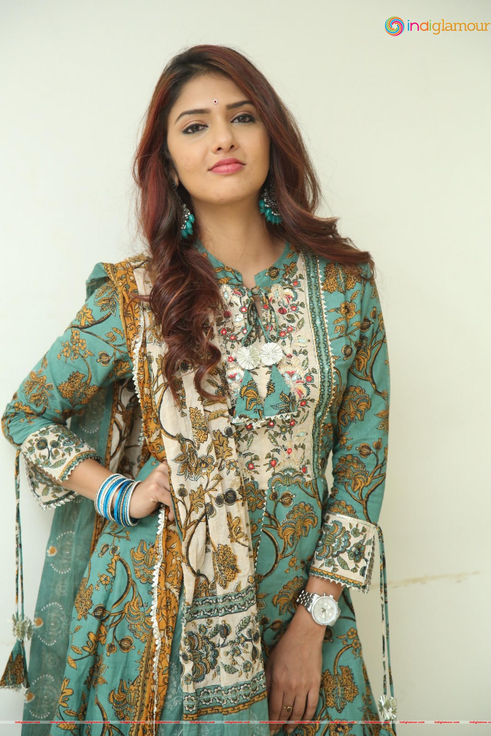 Gayathri Suresh Actress hd photo