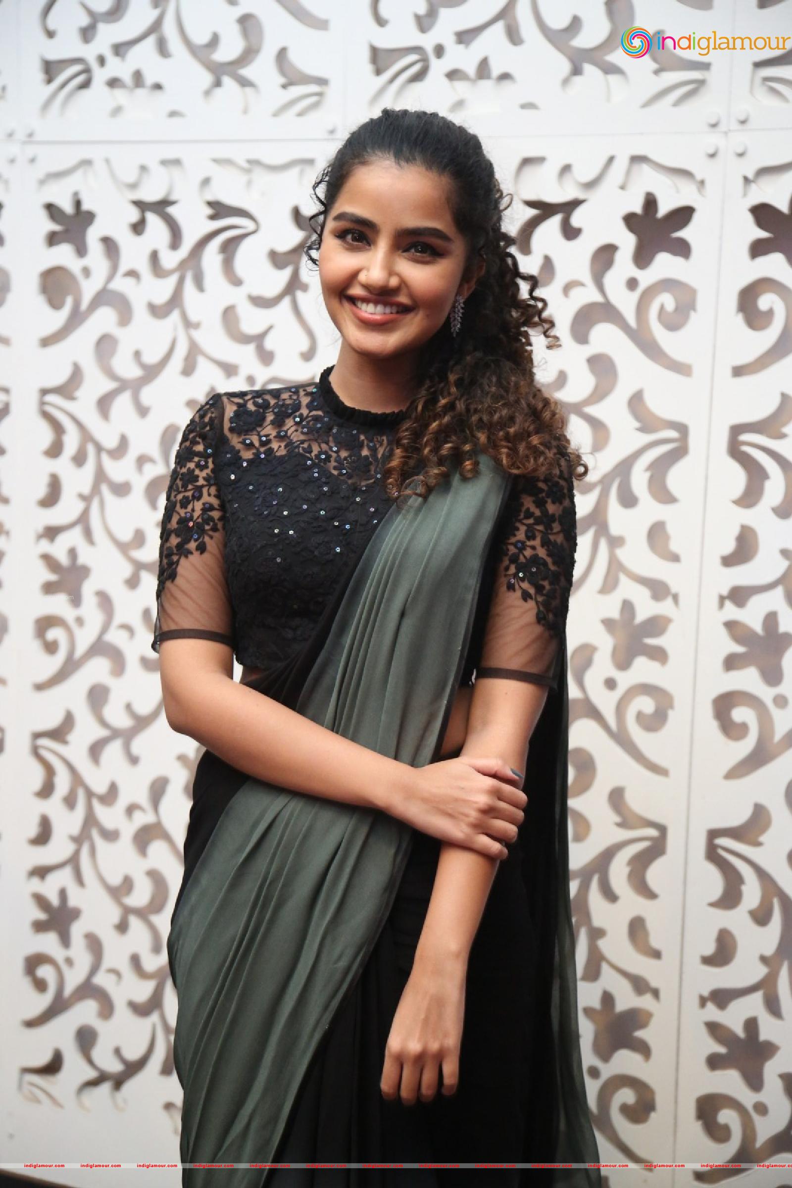 Anupama Parameswaran Actress hd photo