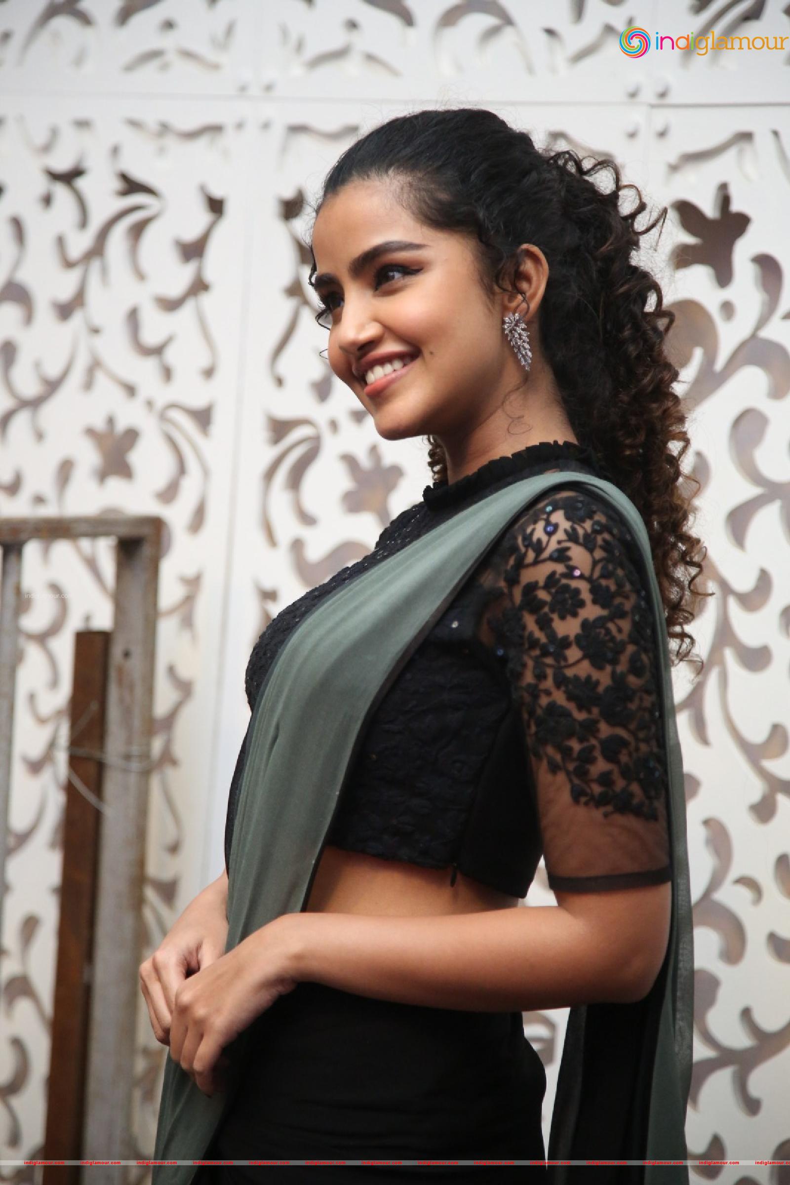 Anupama Parameswaran Actress hd photo