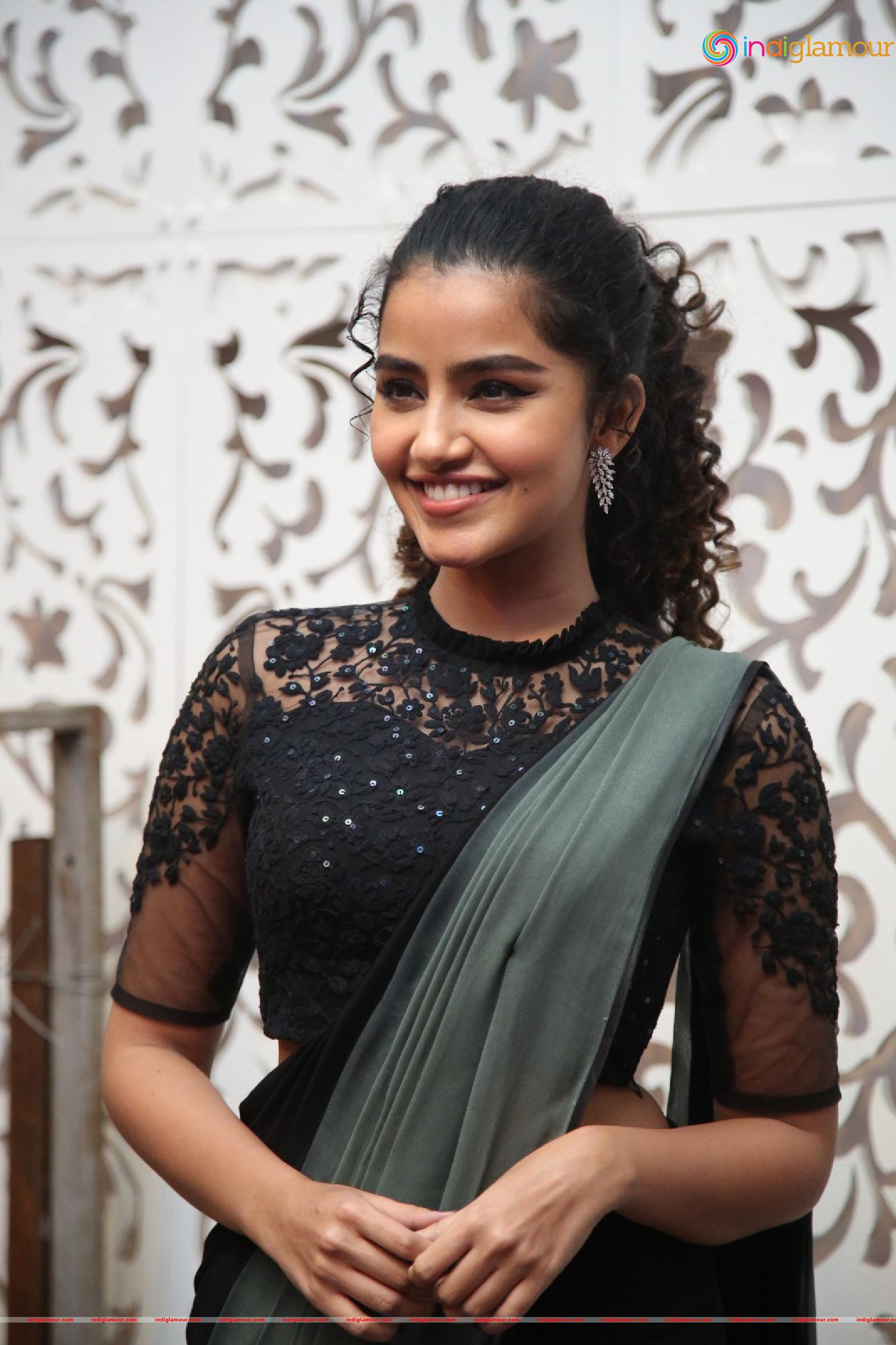 Anupama Parameswaran Actress hd photo