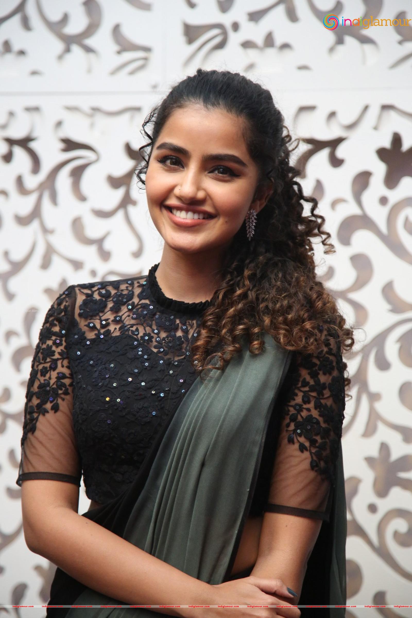Anupama Parameswaran Actress hd photo