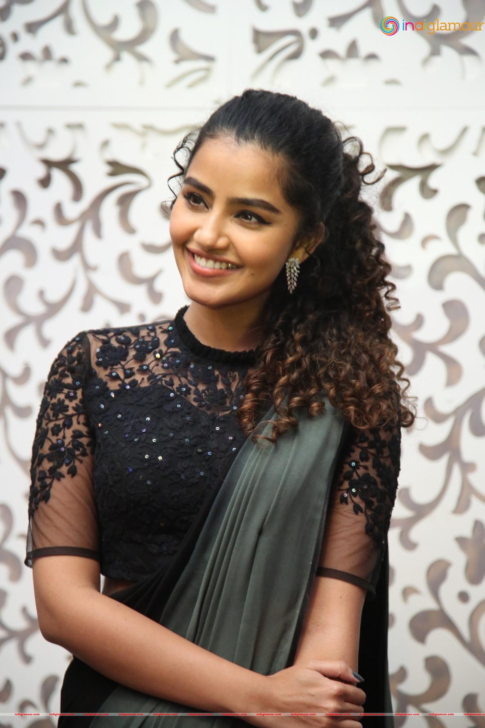 Anupama Parameswaran Actress hd photo