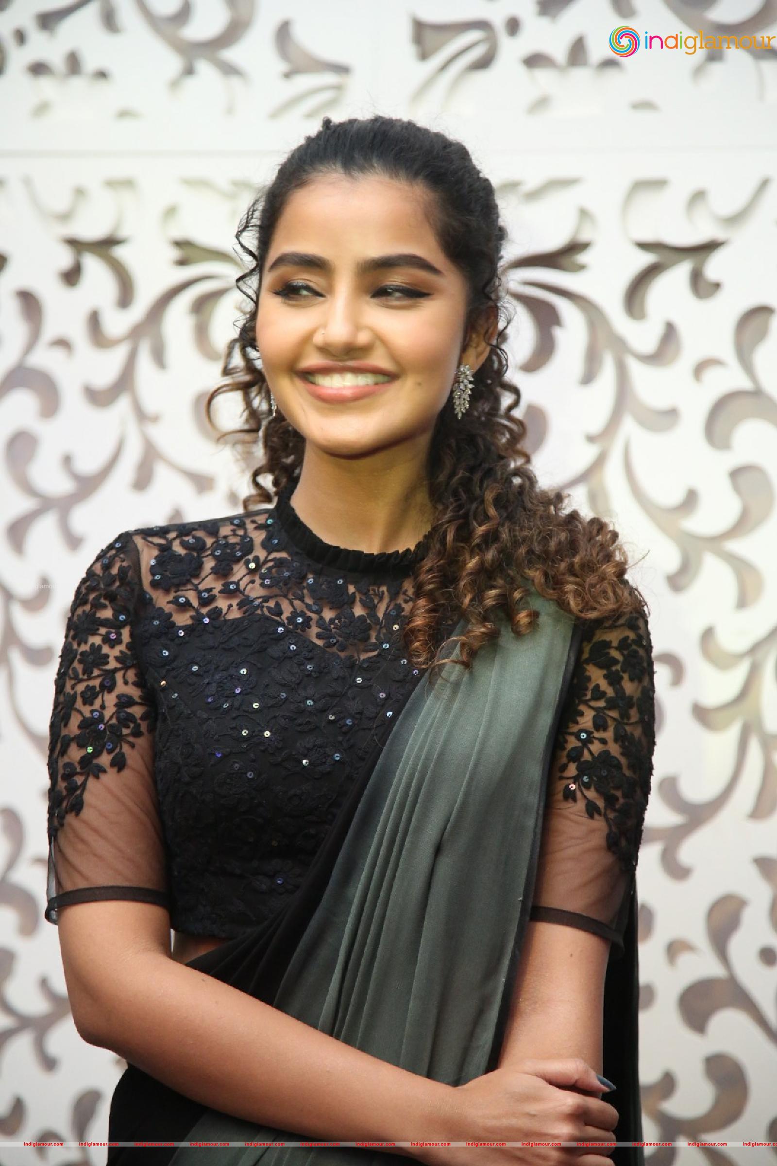 Anupama Parameswaran Actress hd photo