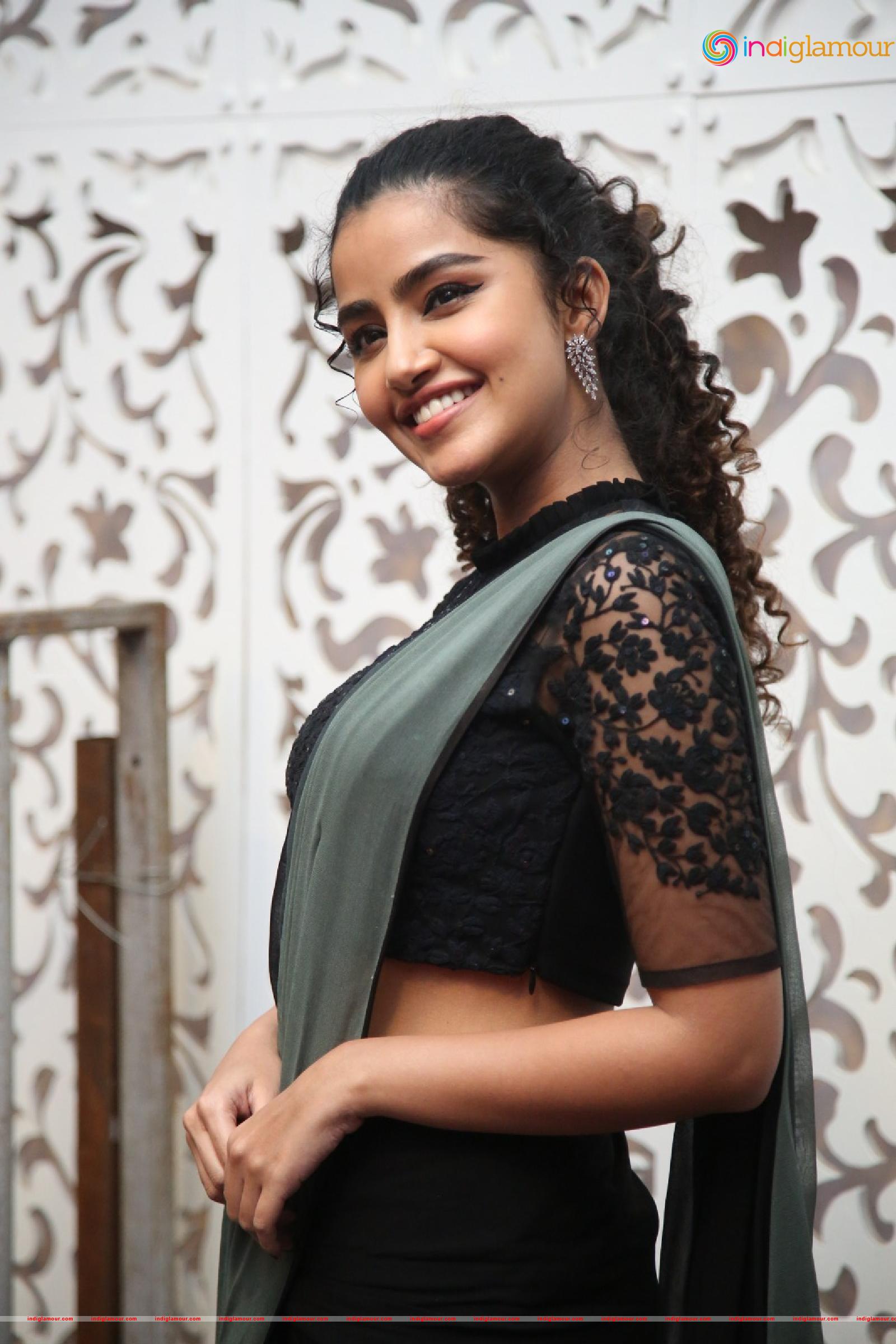 Anupama Parameswaran Actress hd photo