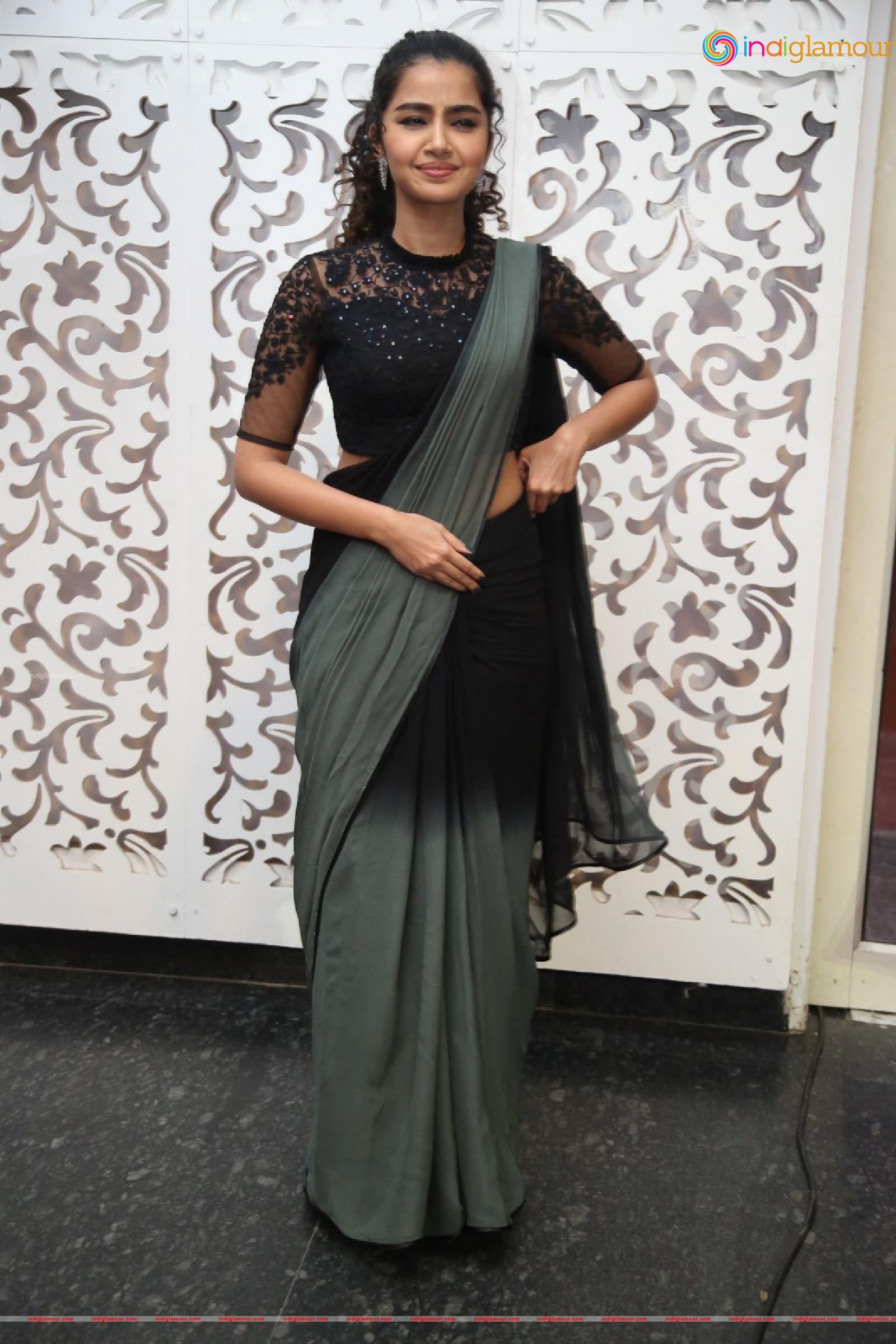 Anupama Parameswaran Actress hd photo