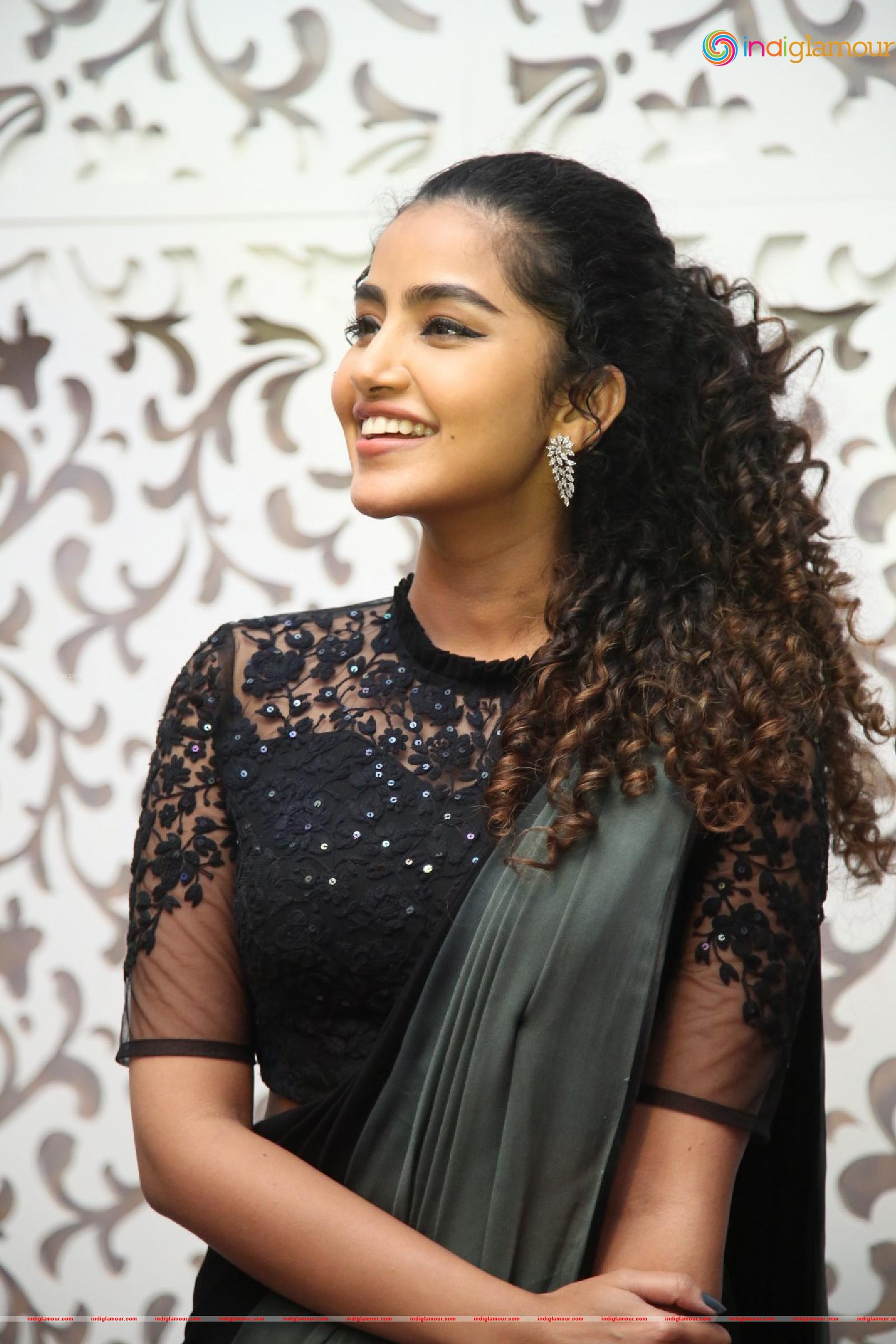Anupama Parameswaran Actress hd photo