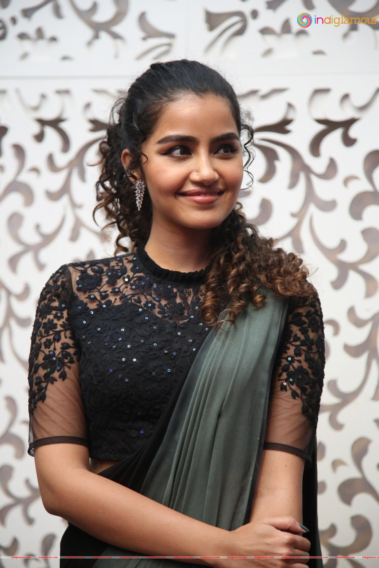 Anupama Parameswaran Actress hd photo