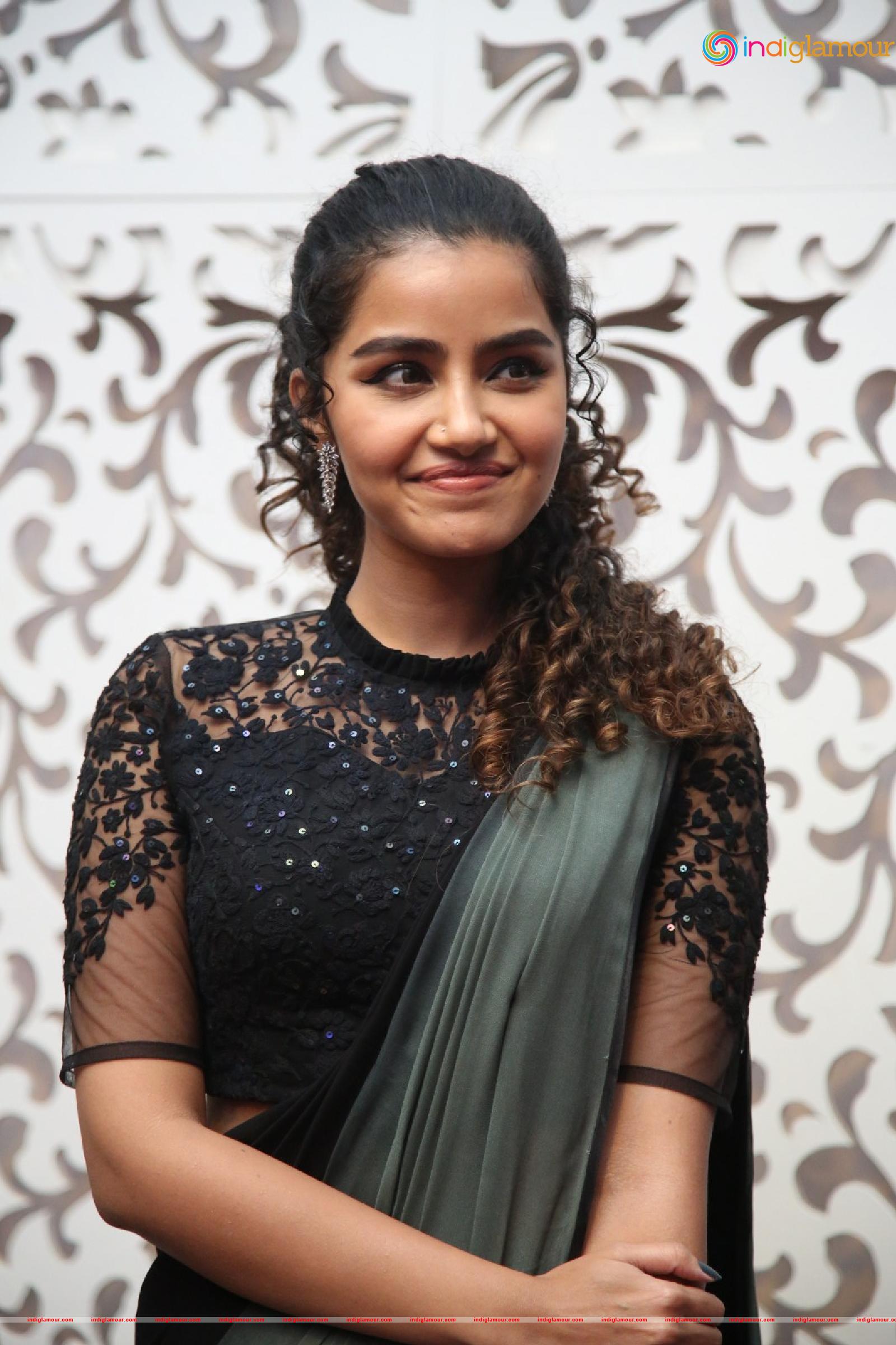 Anupama Parameswaran Actress hd photo