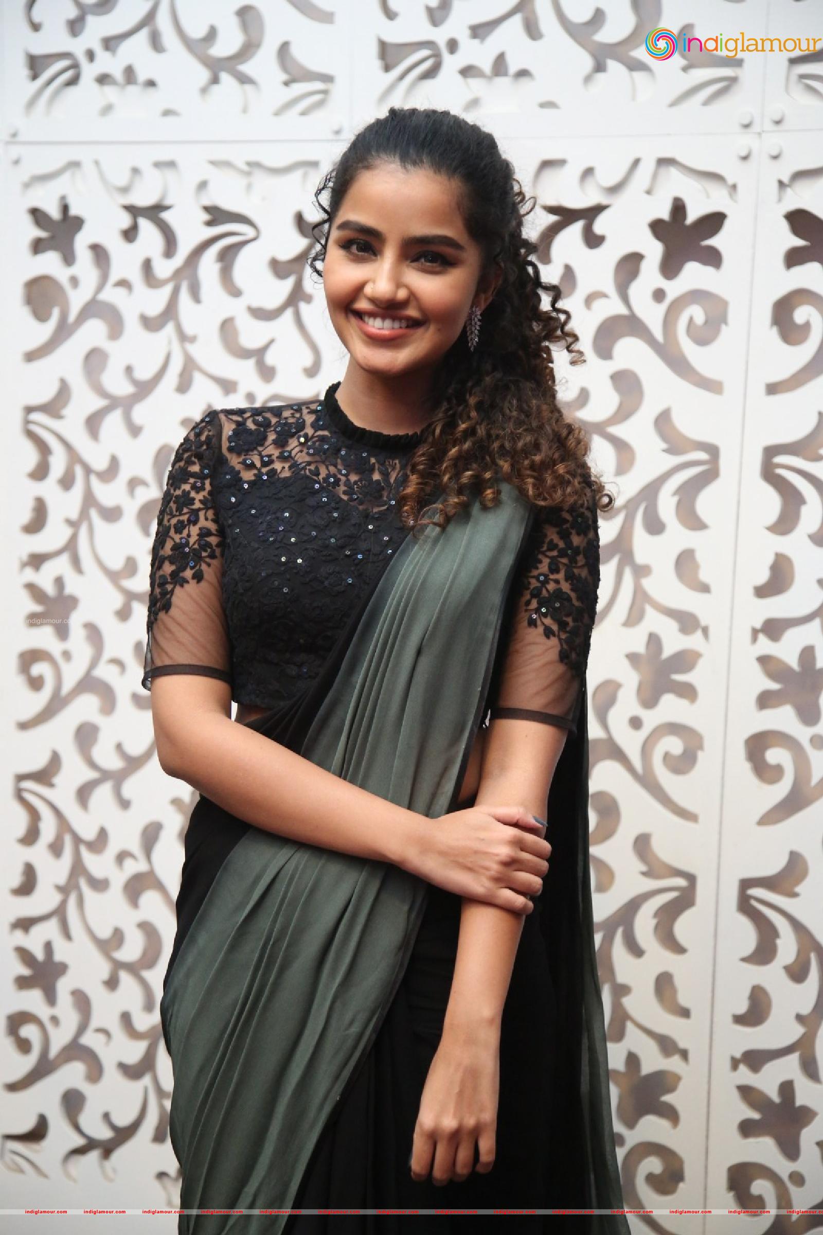 Anupama Parameswaran Actress hd photo