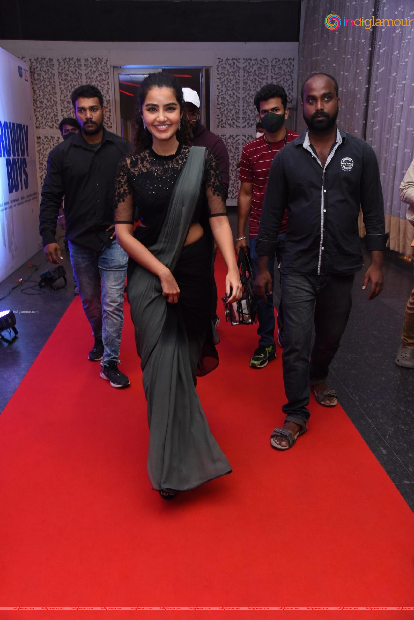 Anupama Parameswaran Actress hd photo