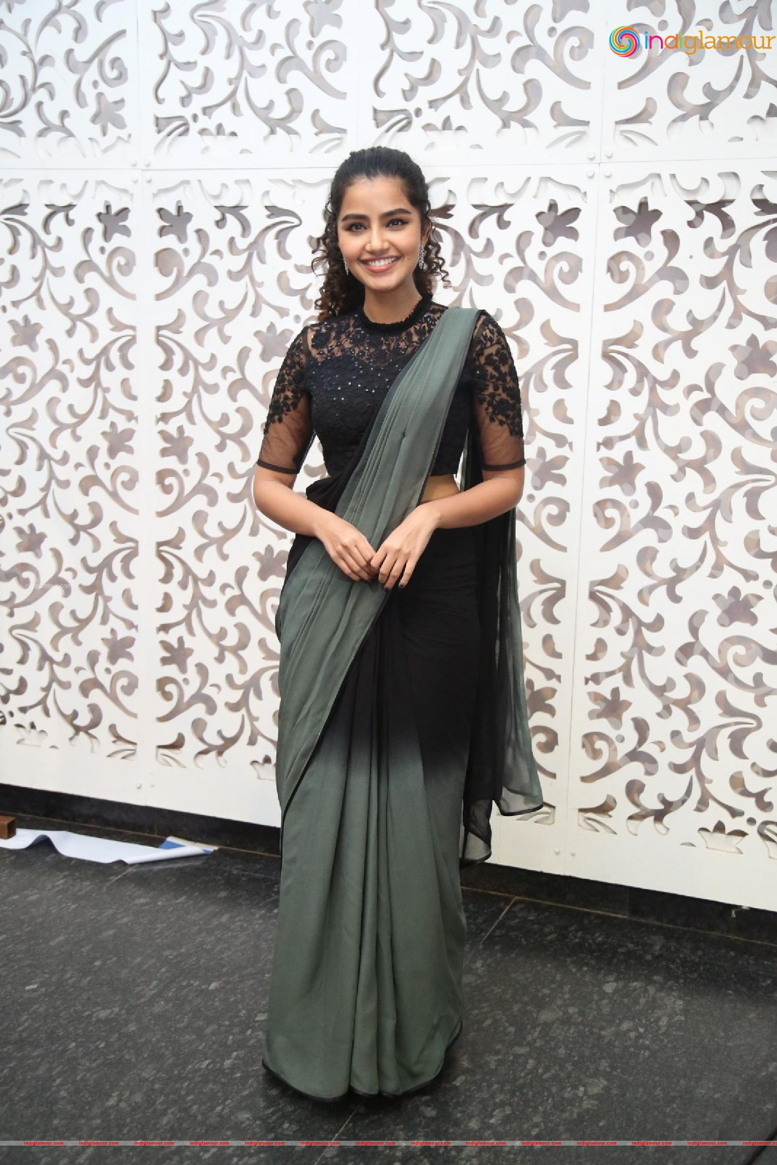 Anupama Parameswaran Actress hd photo