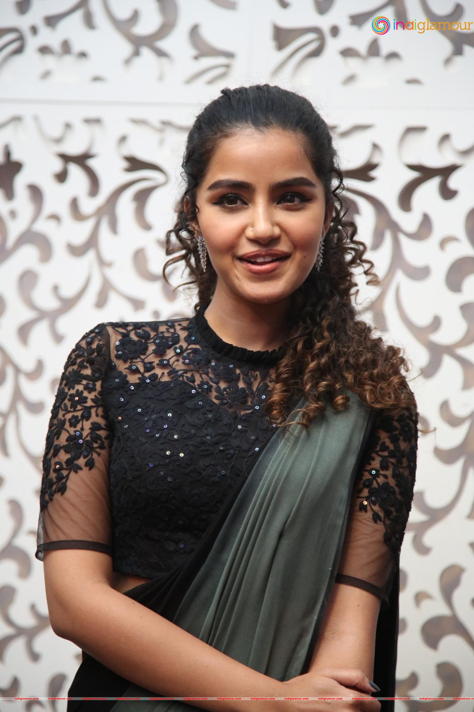 Anupama Parameswaran Actress hd photo