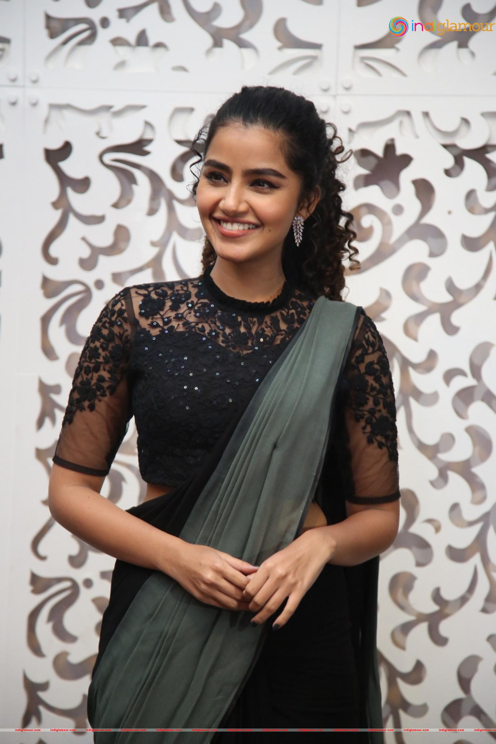 Anupama Parameswaran Actress hd photo