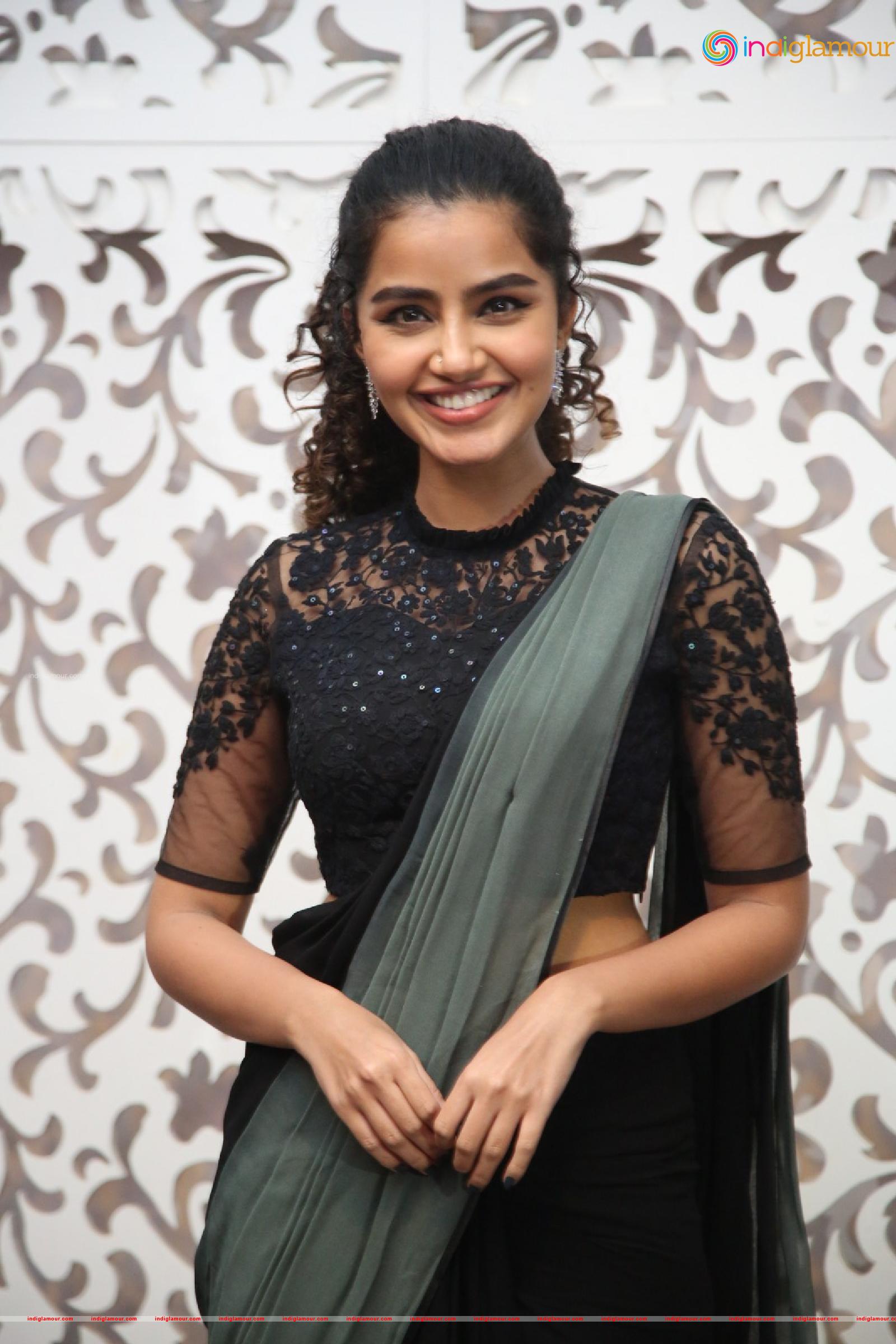 Anupama Parameswaran Actress hd photo