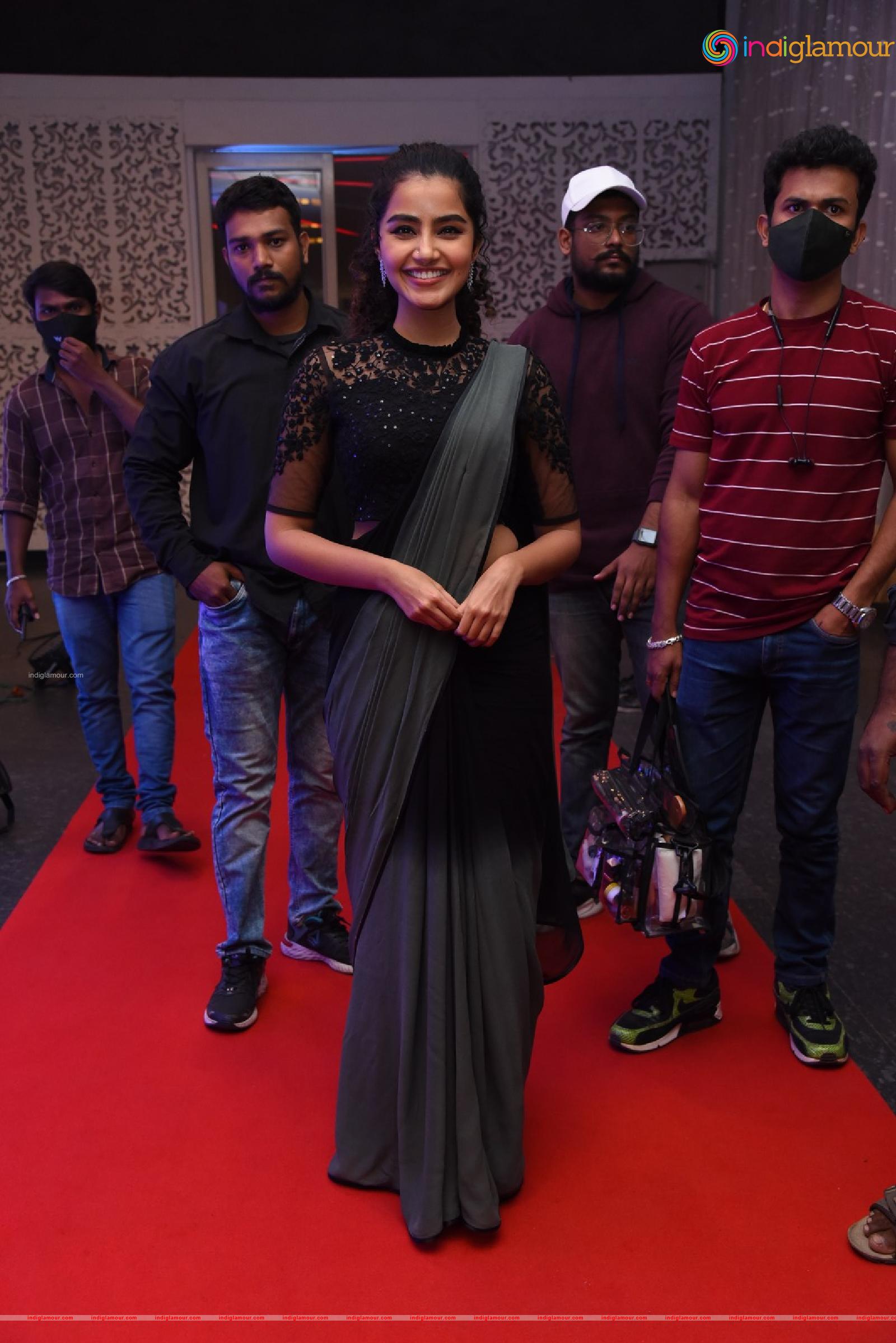 Anupama Parameswaran Actress hd photo