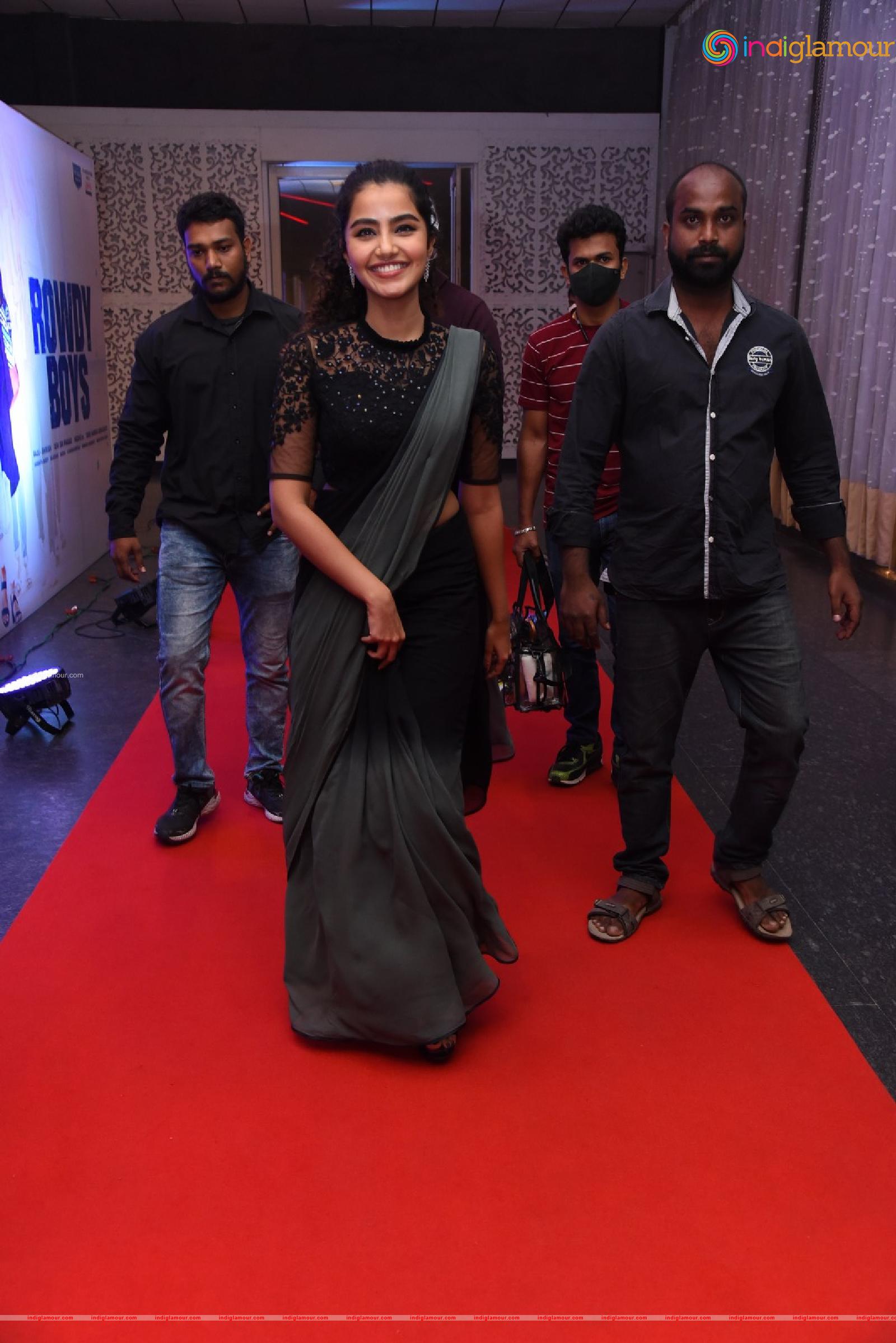 Anupama Parameswaran Actress hd photo