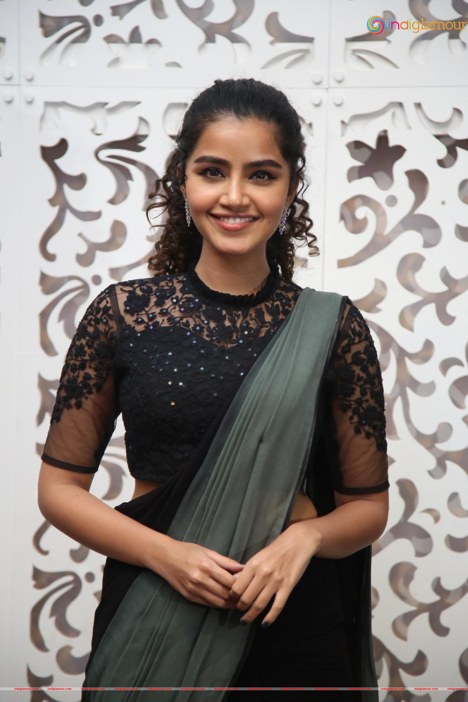 Anupama Parameswaran Actress hd photo