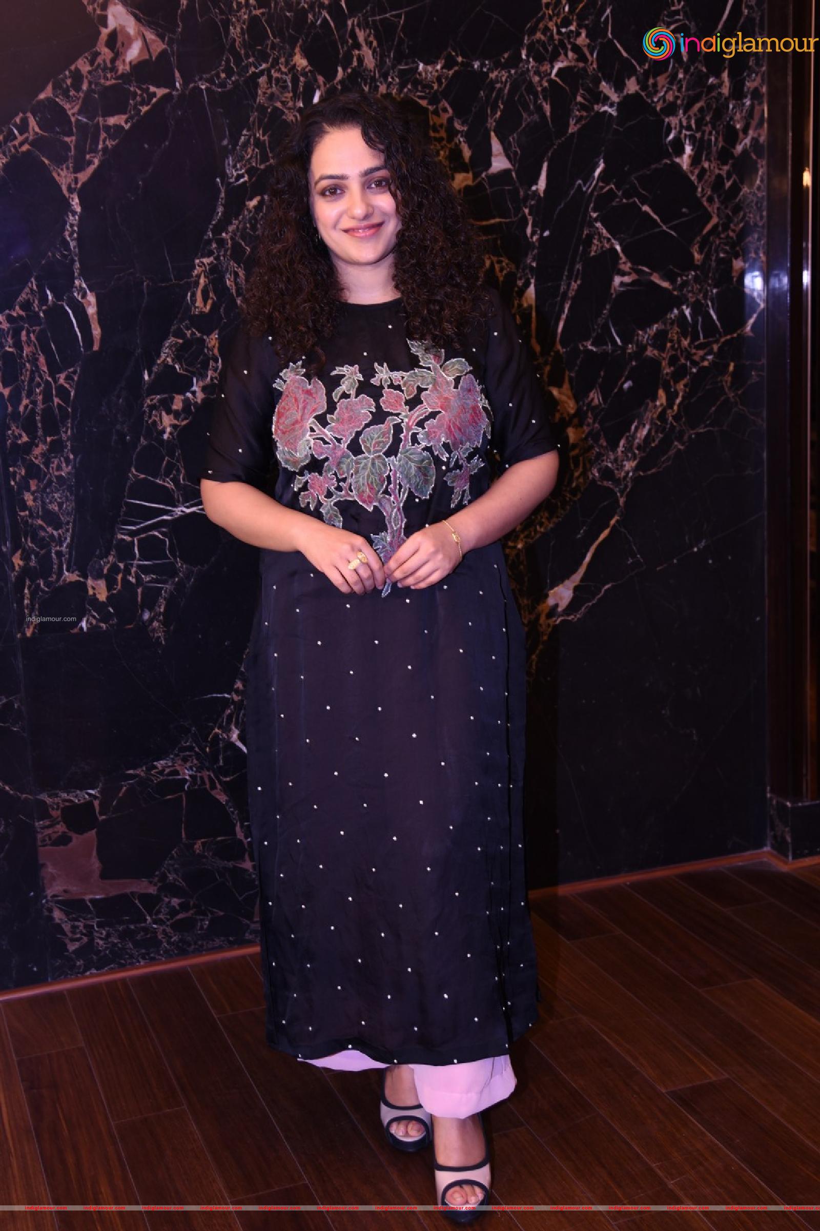 Nithya Menen Actress hd photo