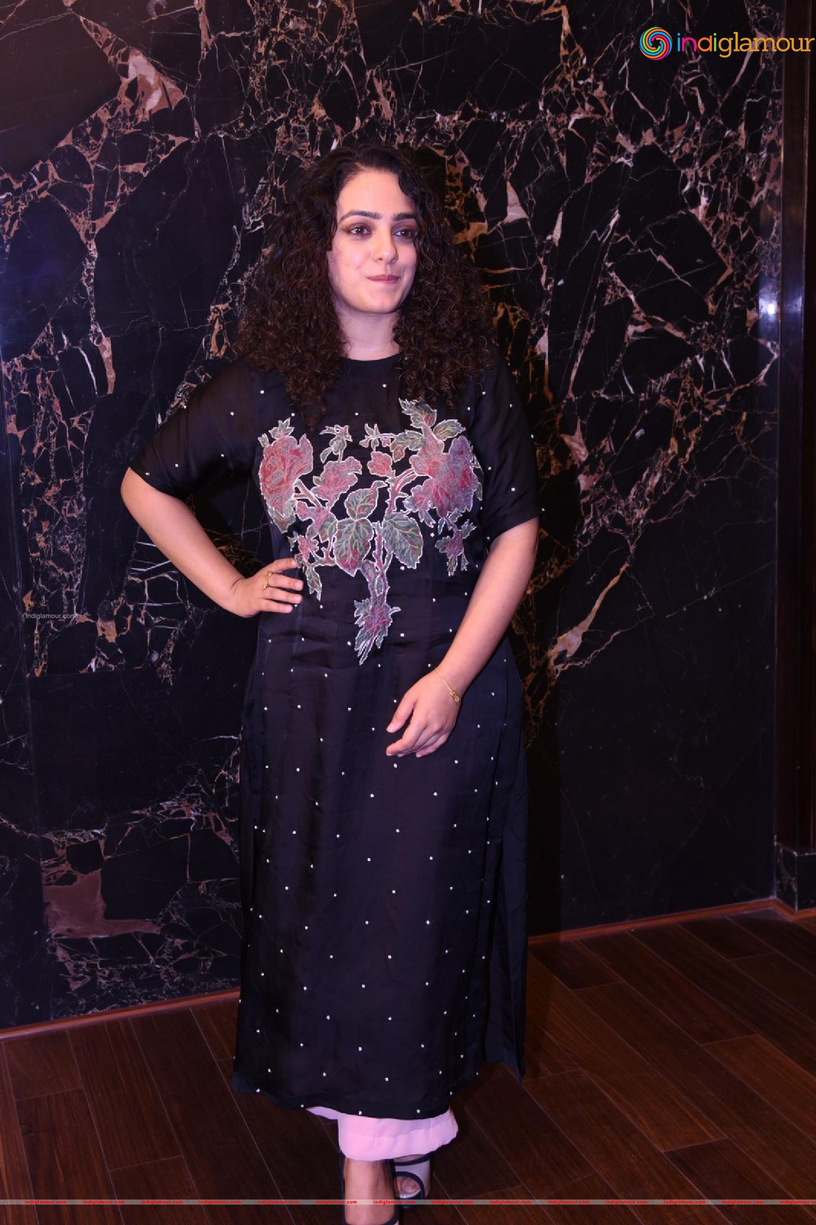 Nithya Menen Actress hd photo