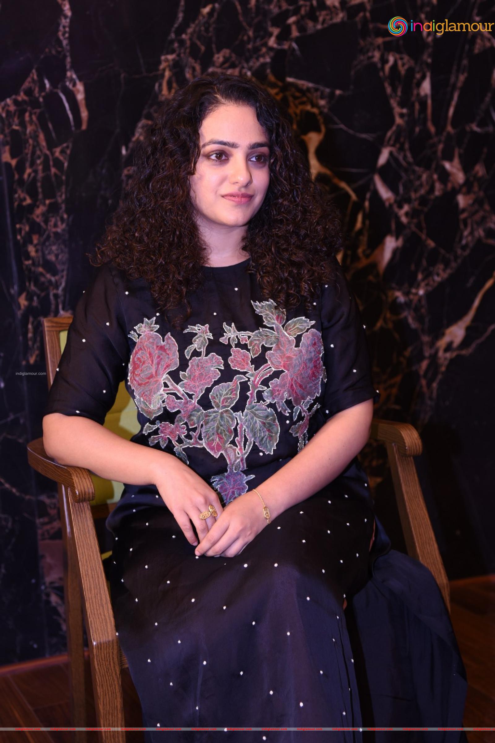 Nithya Menen Actress hd photo