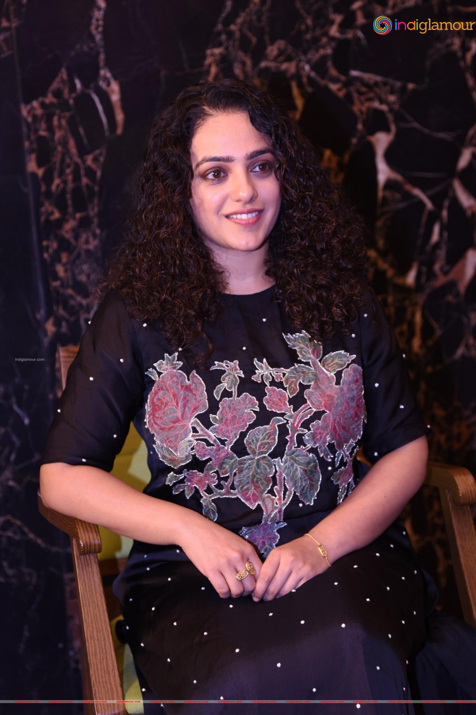 Nithya Menen Actress hd photo