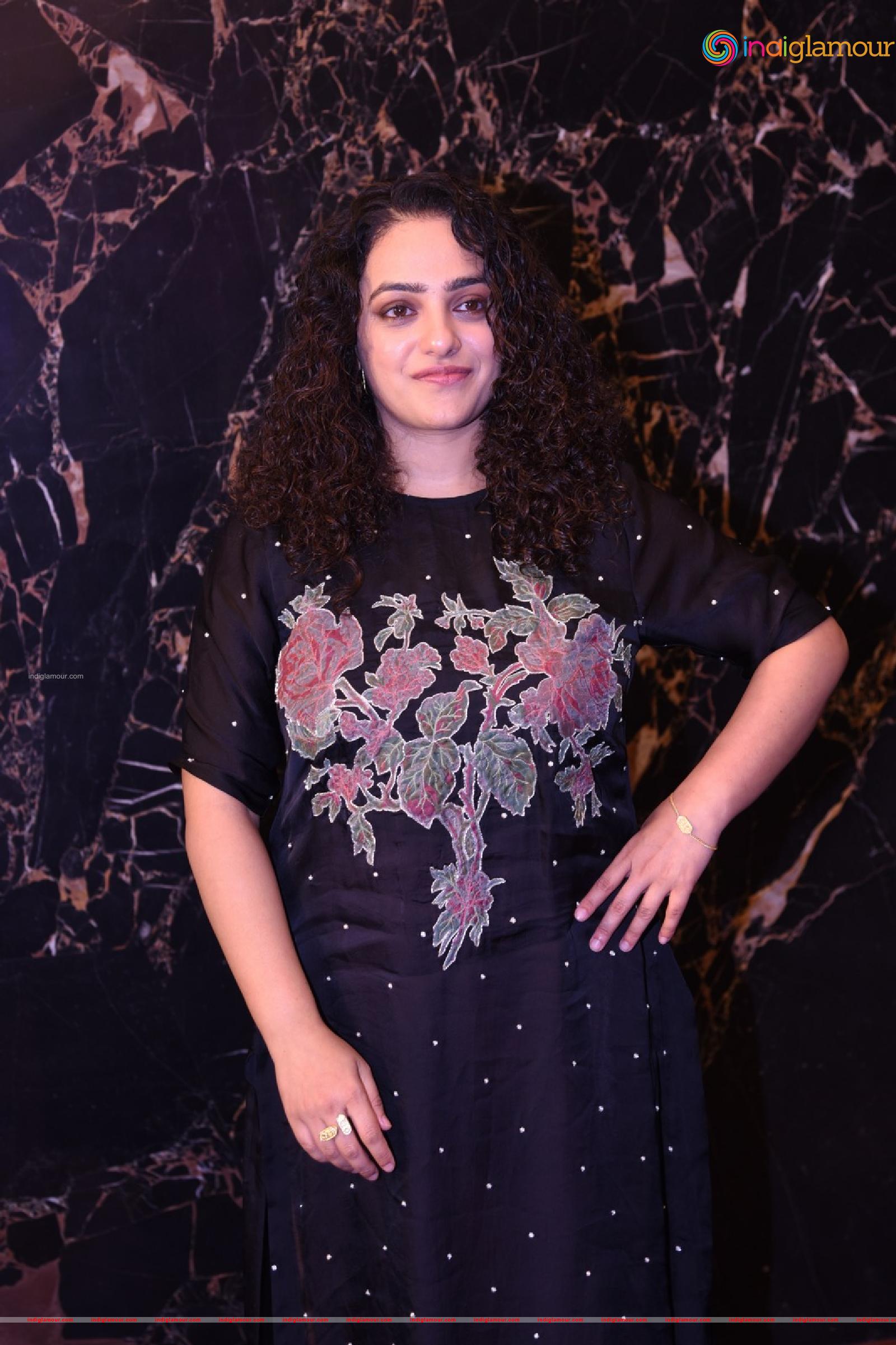 Nithya Menen Actress hd photo