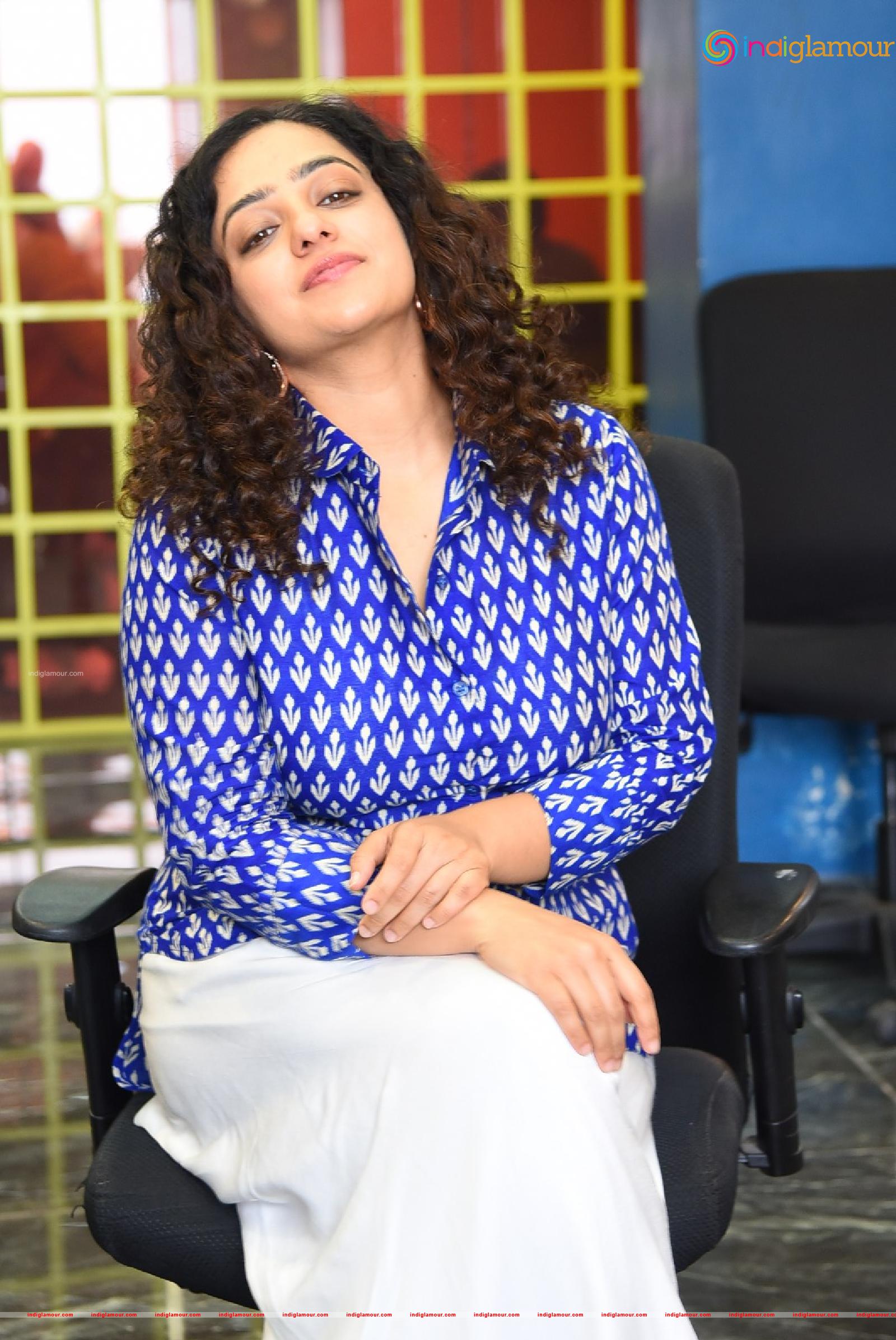 Nithya Menen Actress hd photo