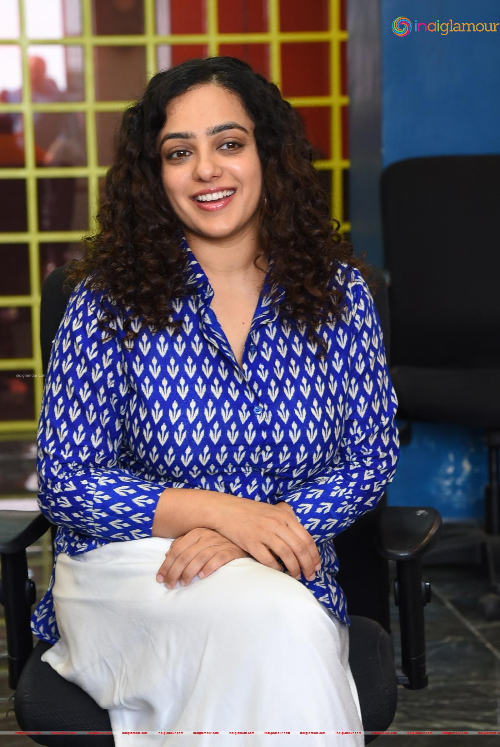 Nithya Menen Actress hd photo