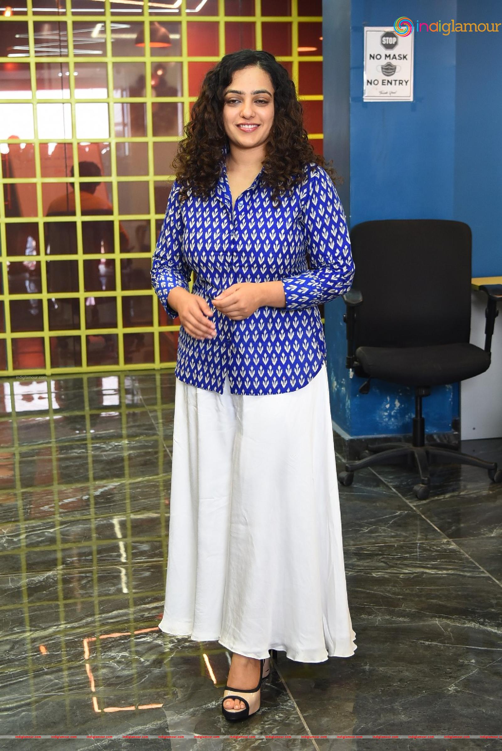 Nithya Menen Actress hd photo