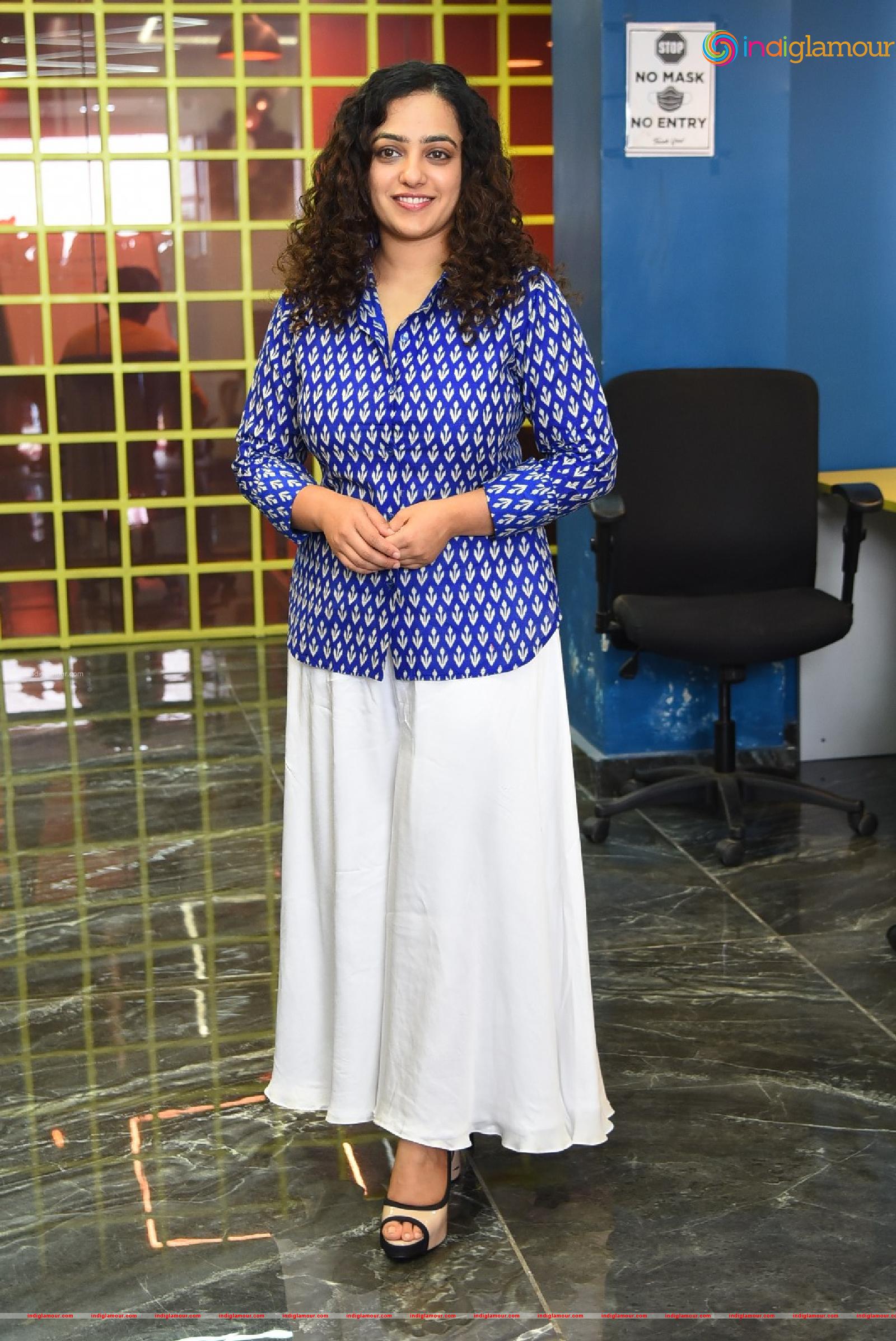 Nithya Menen Actress hd photo