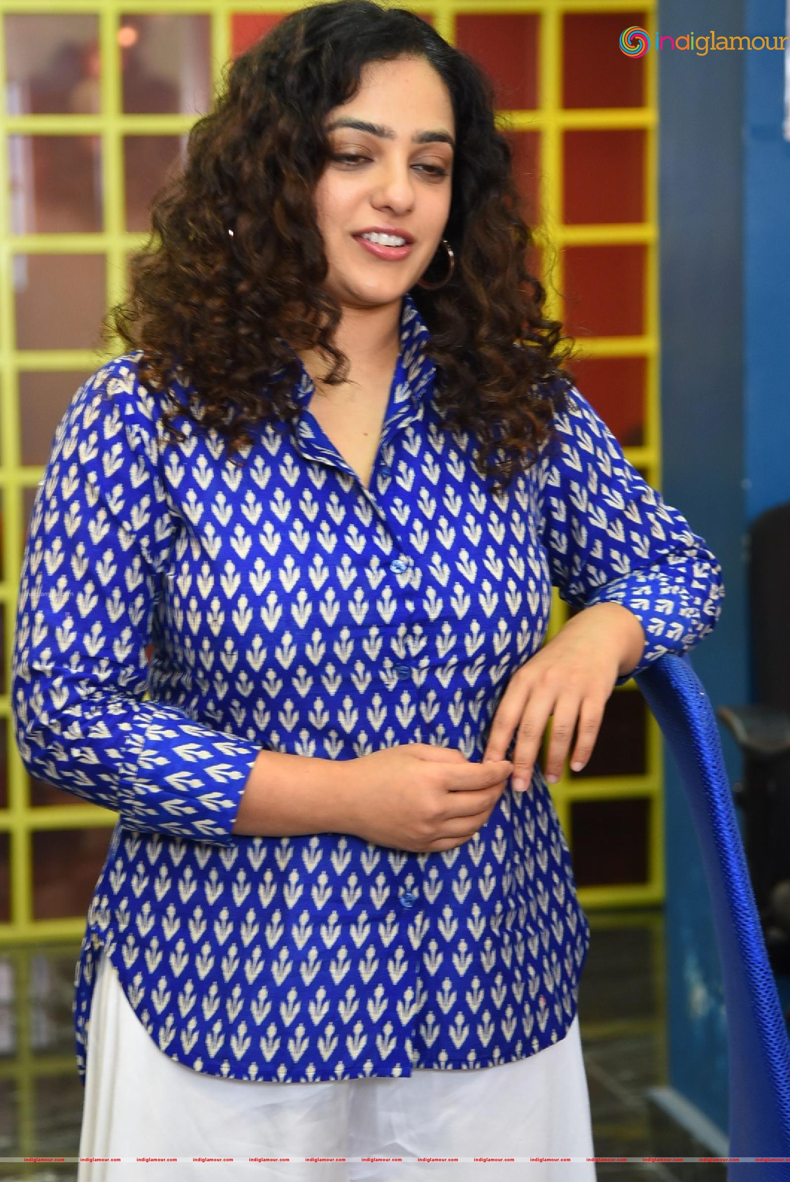 Nithya Menen Actress hd photo