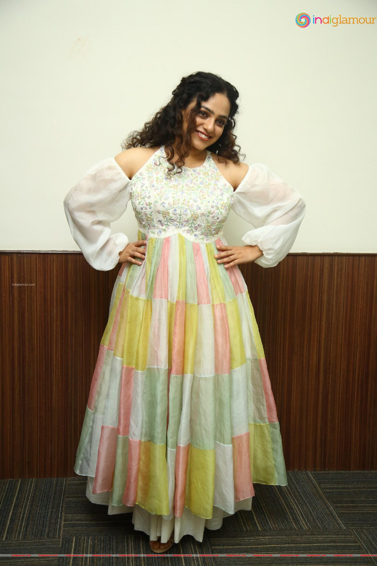 Nithya Menen Actress hd photo