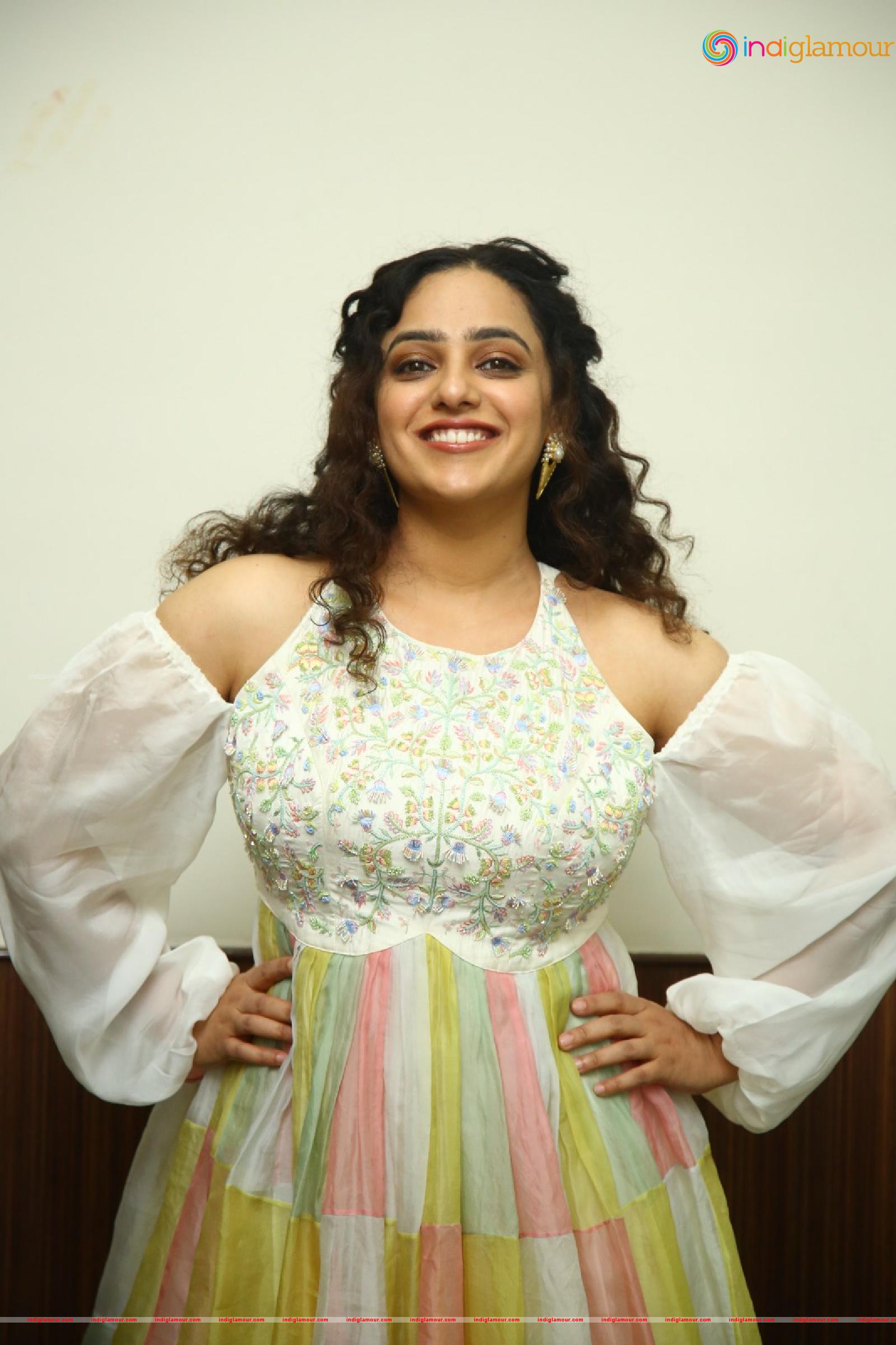 Nithya Menen Actress hd photo