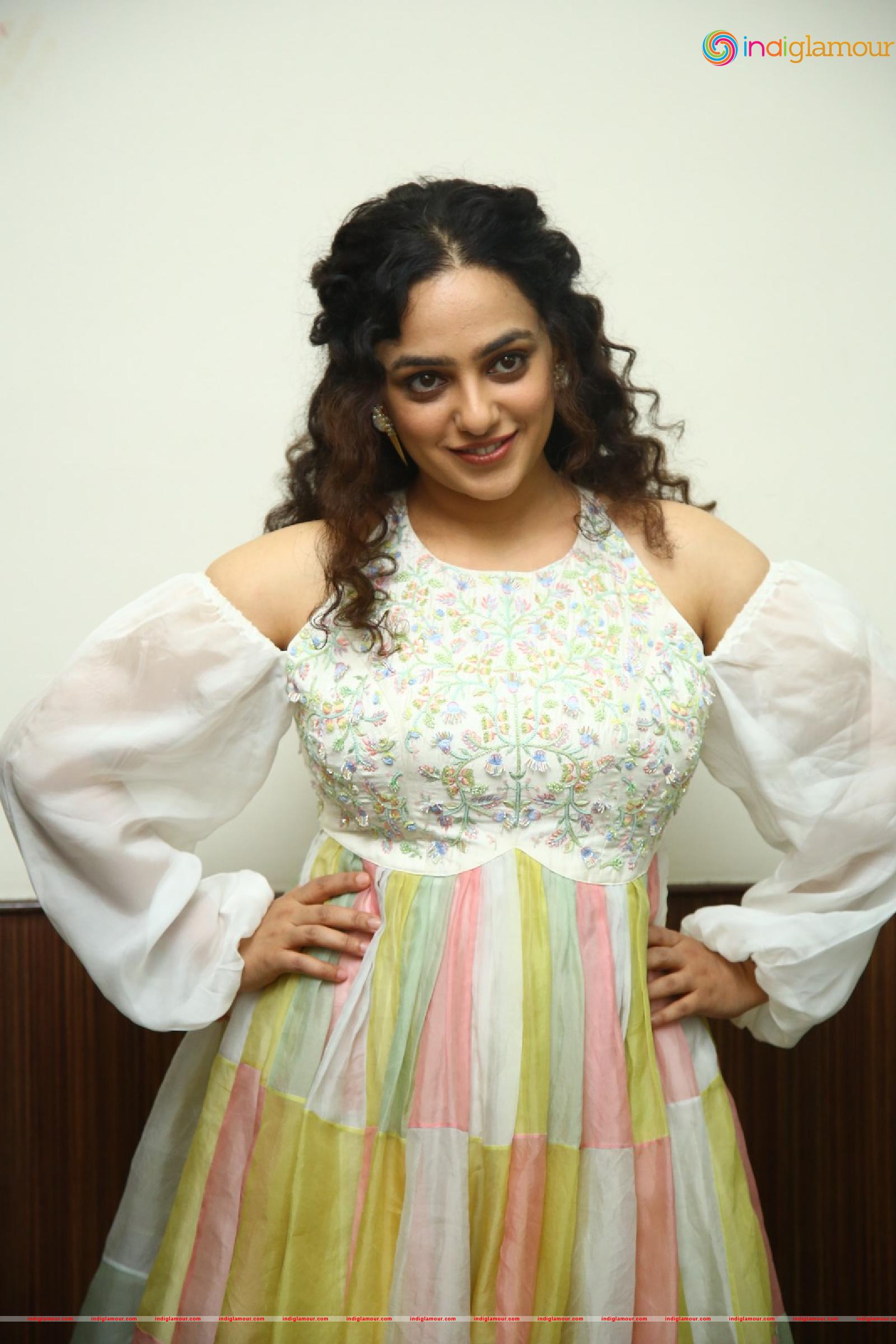 Nithya Menen Actress hd photo