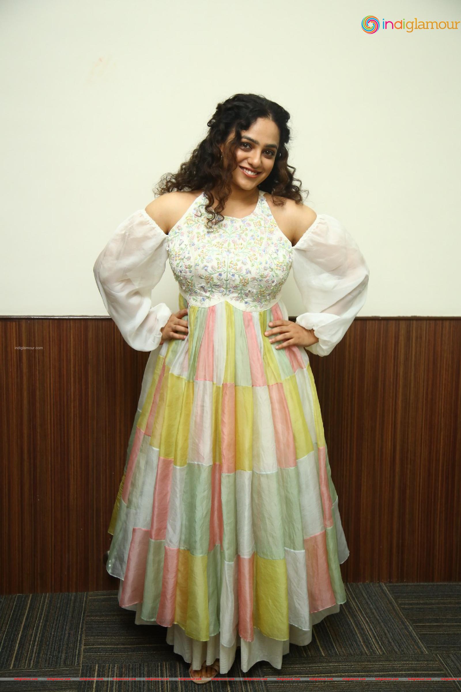 Nithya Menen Actress hd photo