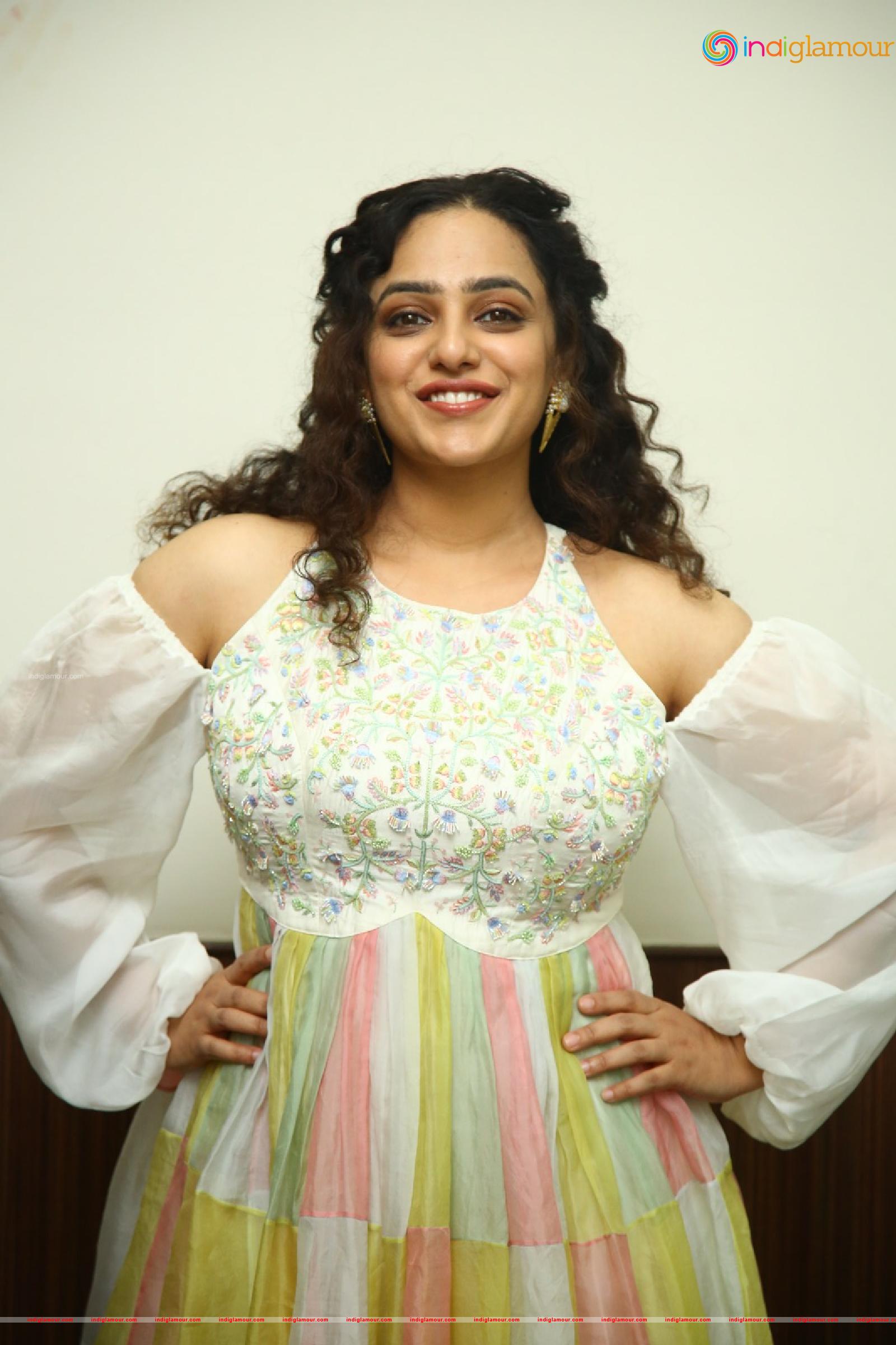 Nithya Menen Actress hd photo