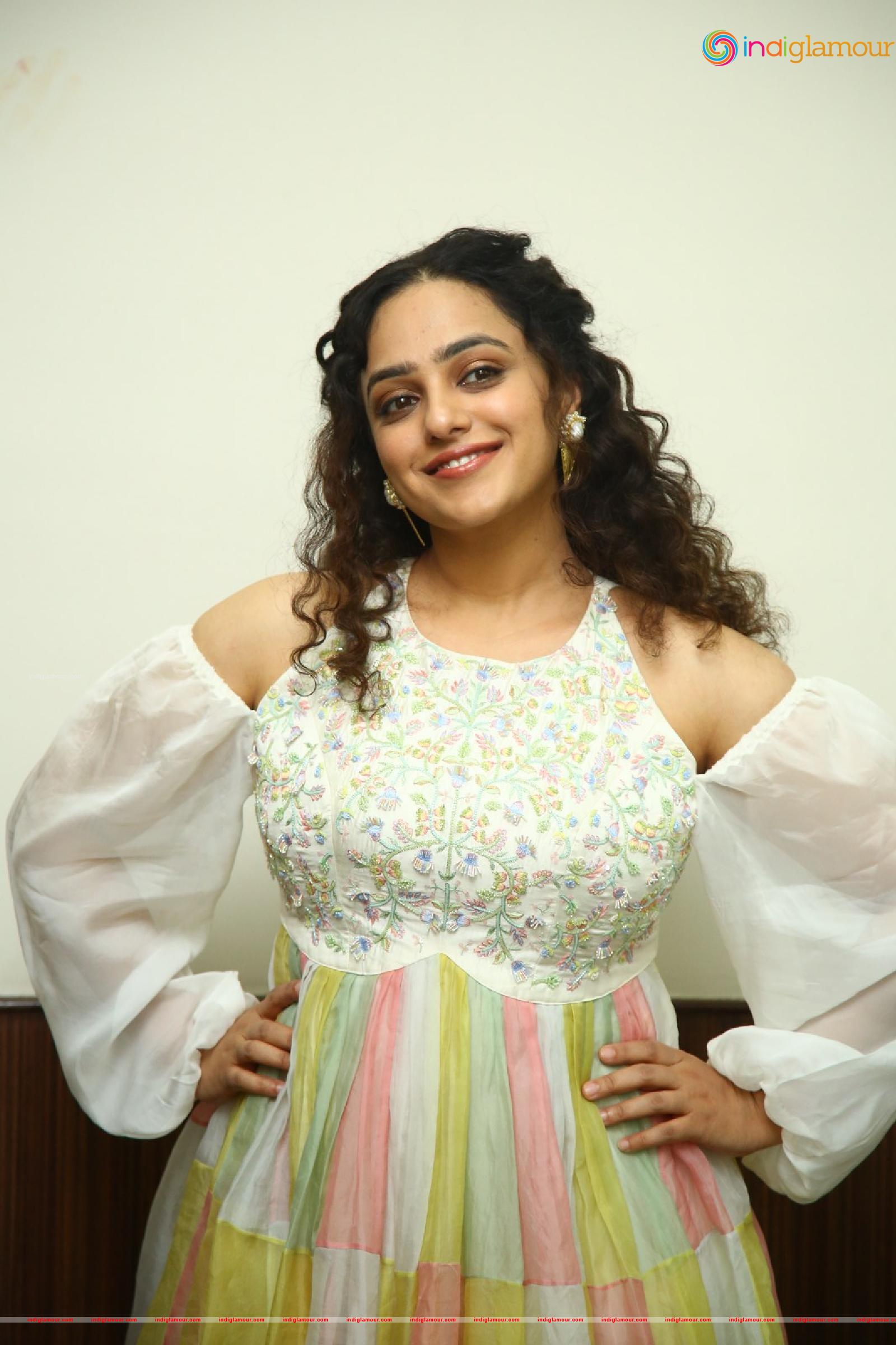 Nithya Menen Actress hd photo
