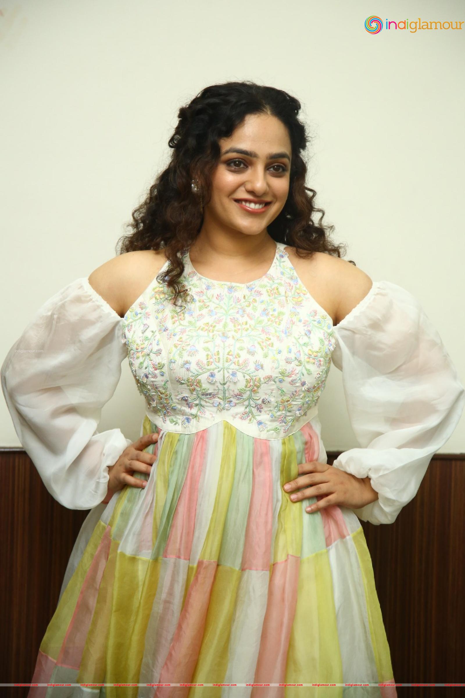 Nithya Menen Actress hd photo