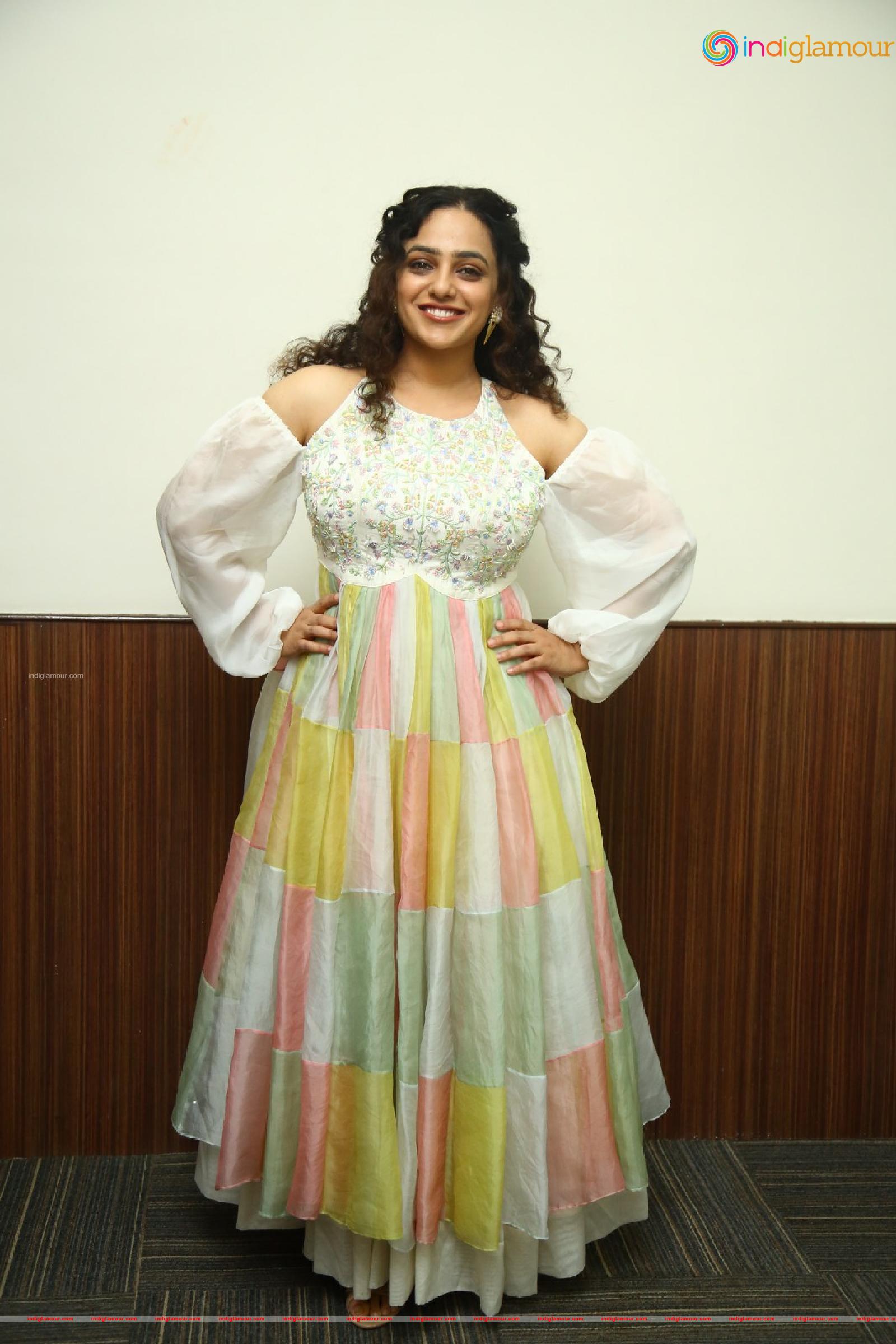 Nithya Menen Actress hd photo