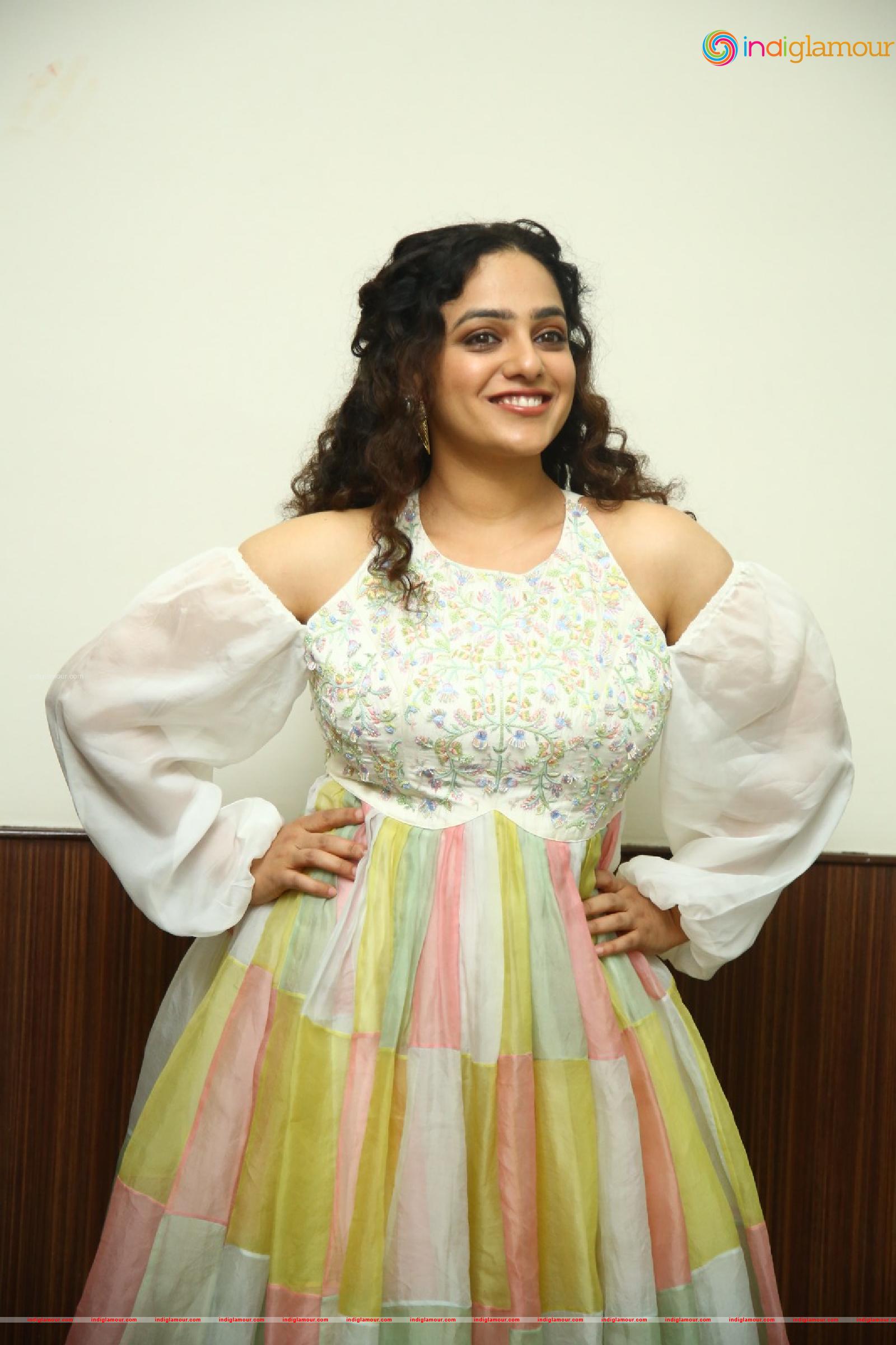 Nithya Menen Actress hd photo