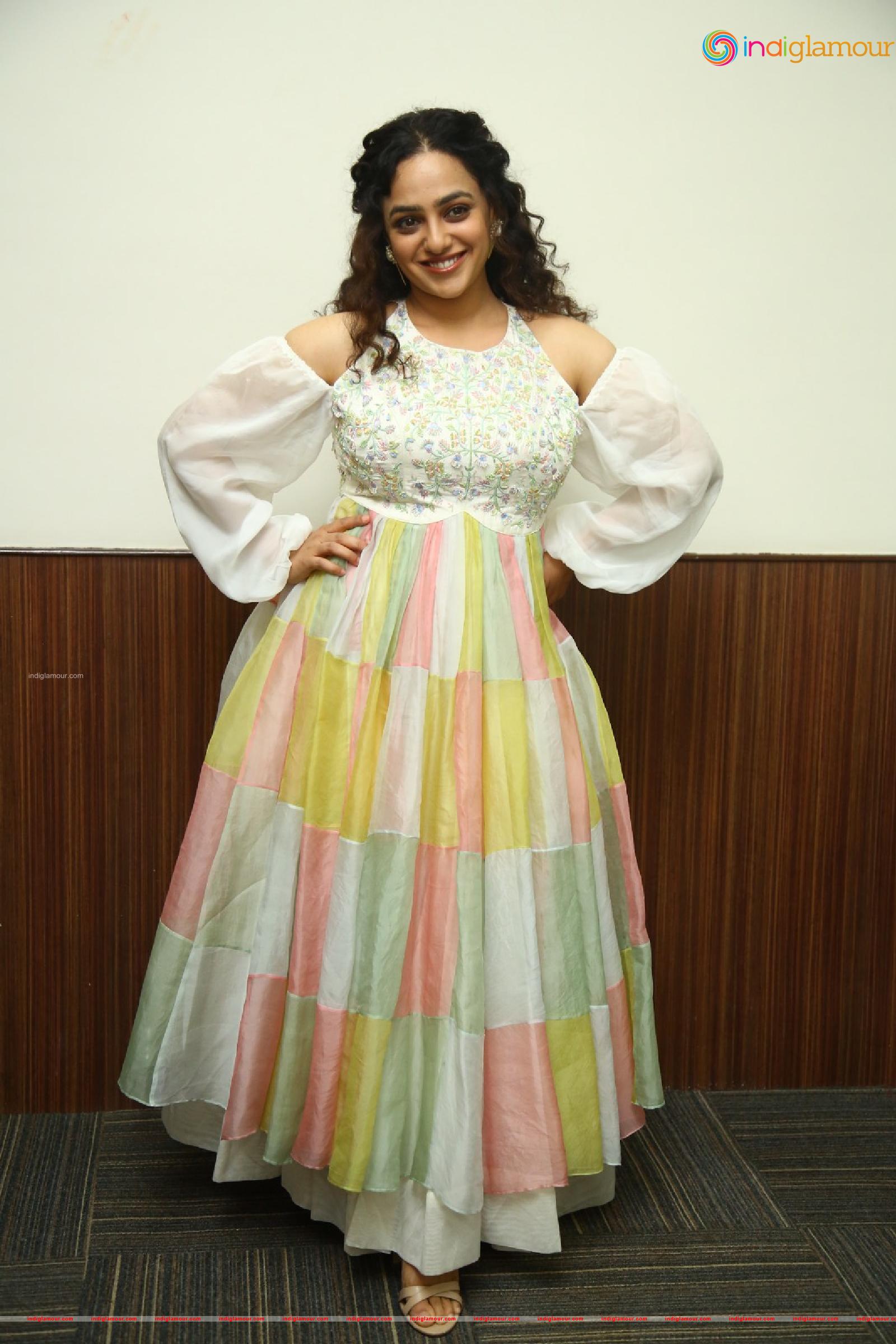 Nithya Menen Actress hd photo