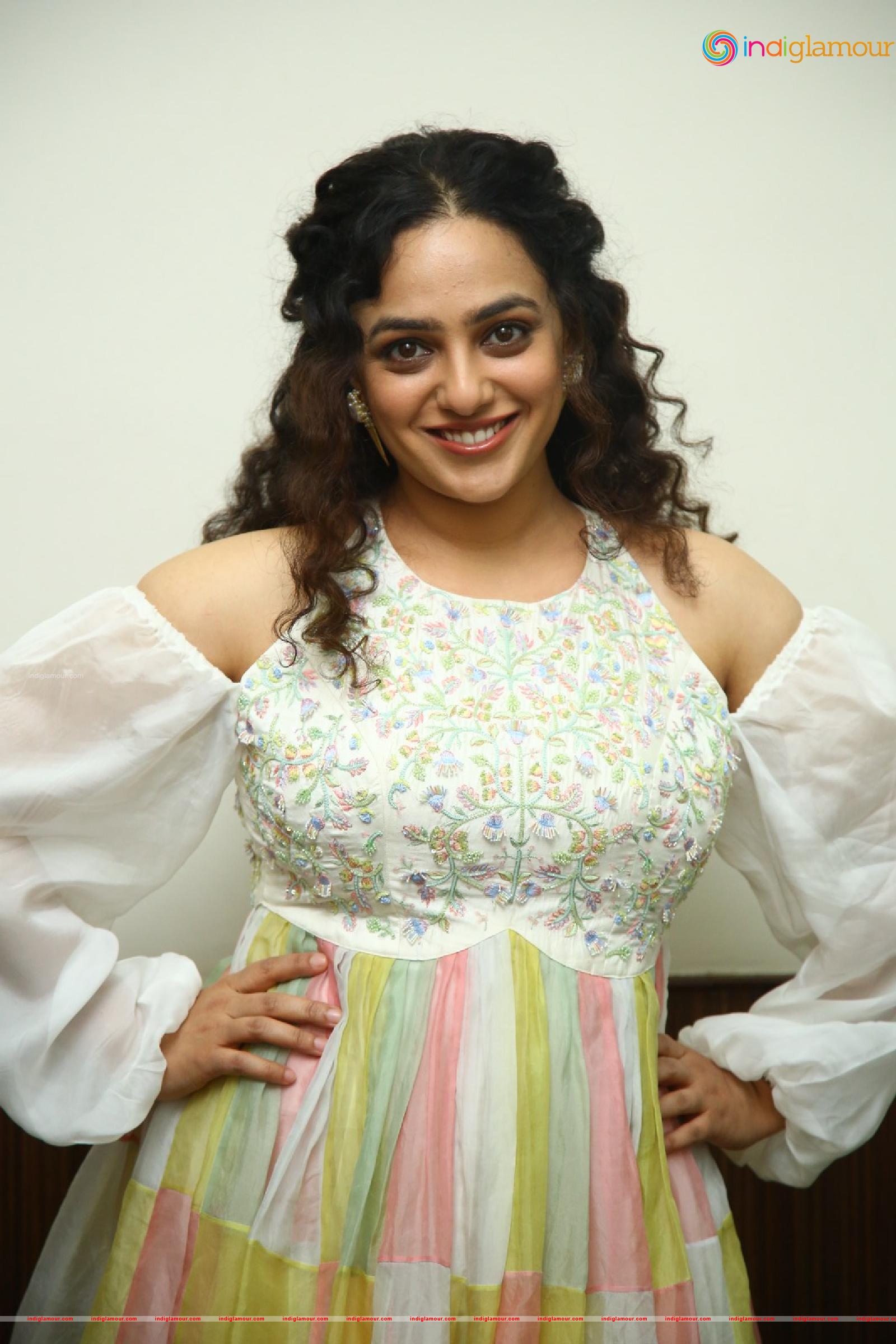 Nithya Menen Actress hd photo