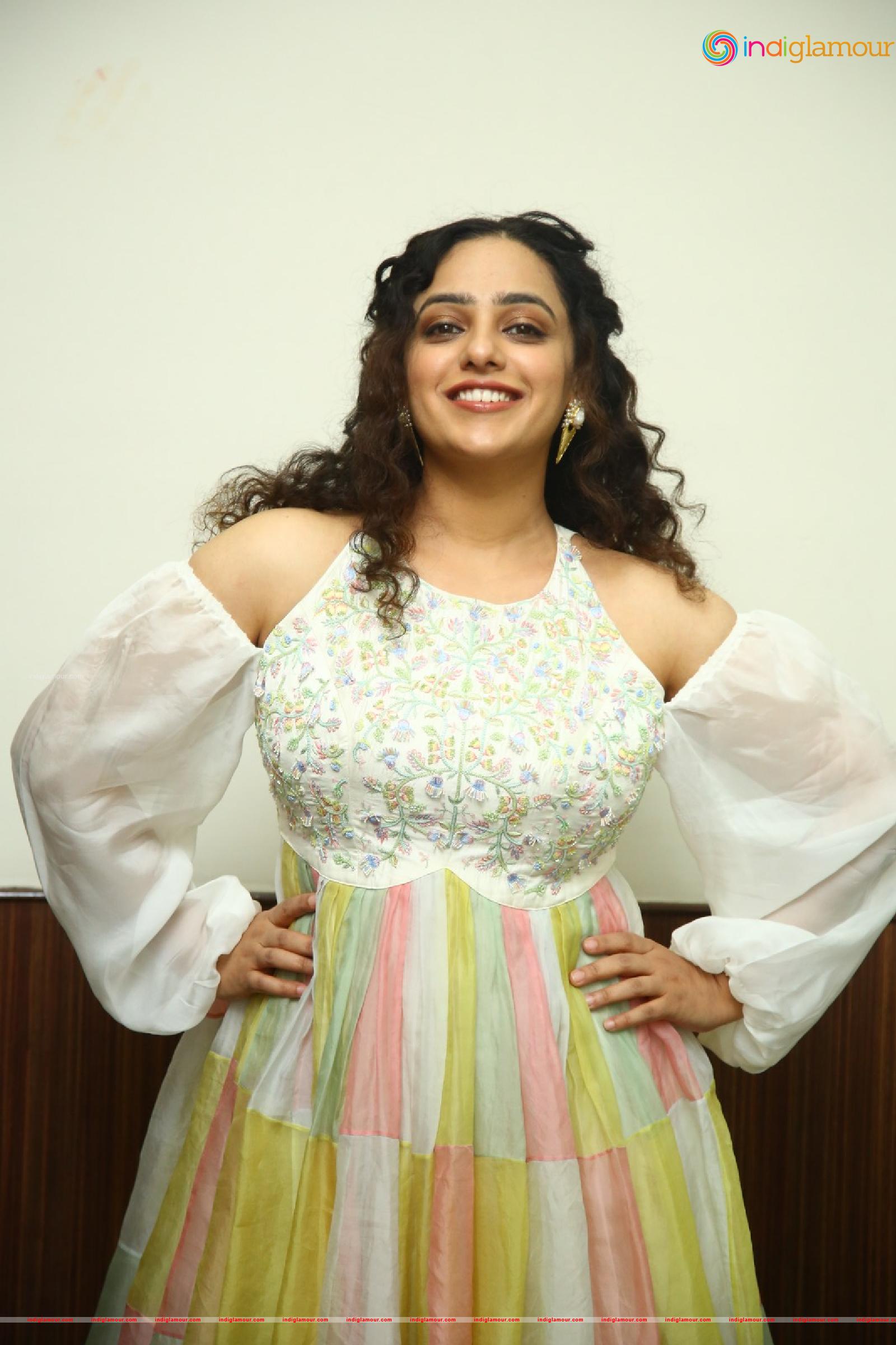 Nithya Menen Actress hd photo
