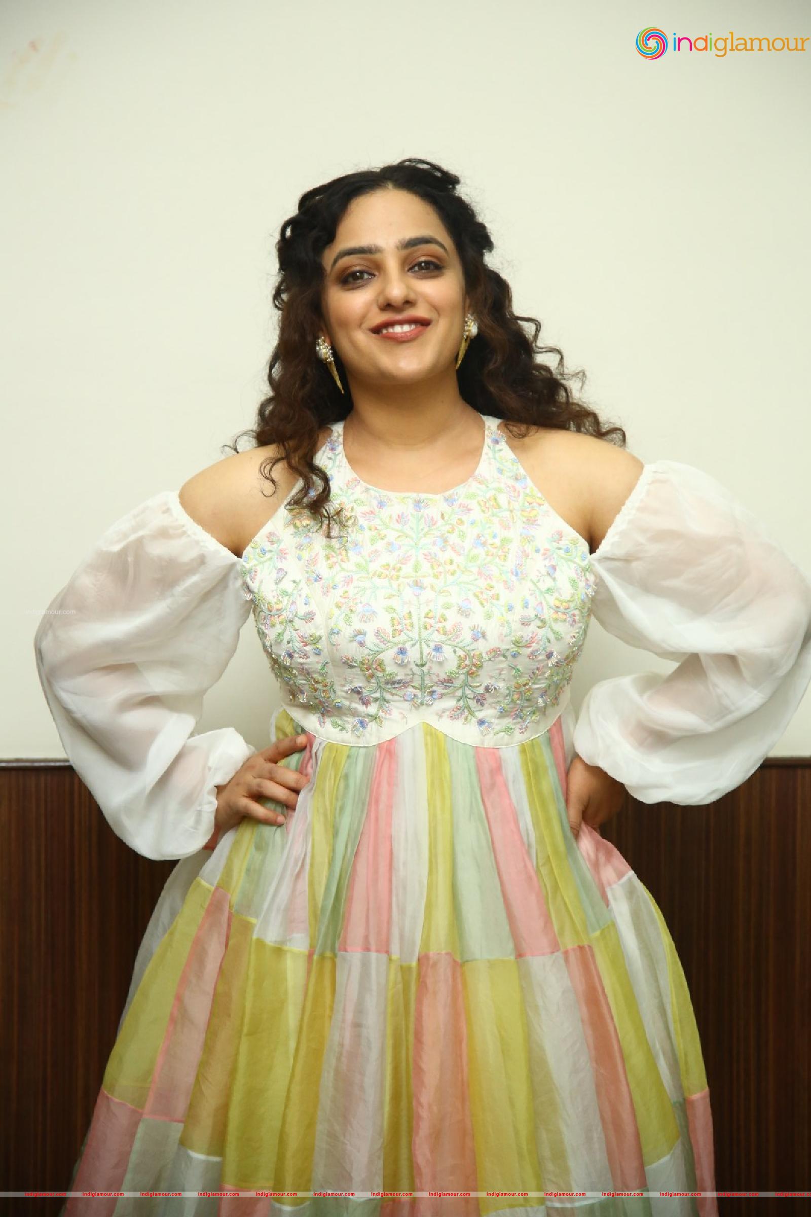 Nithya Menen Actress hd photo