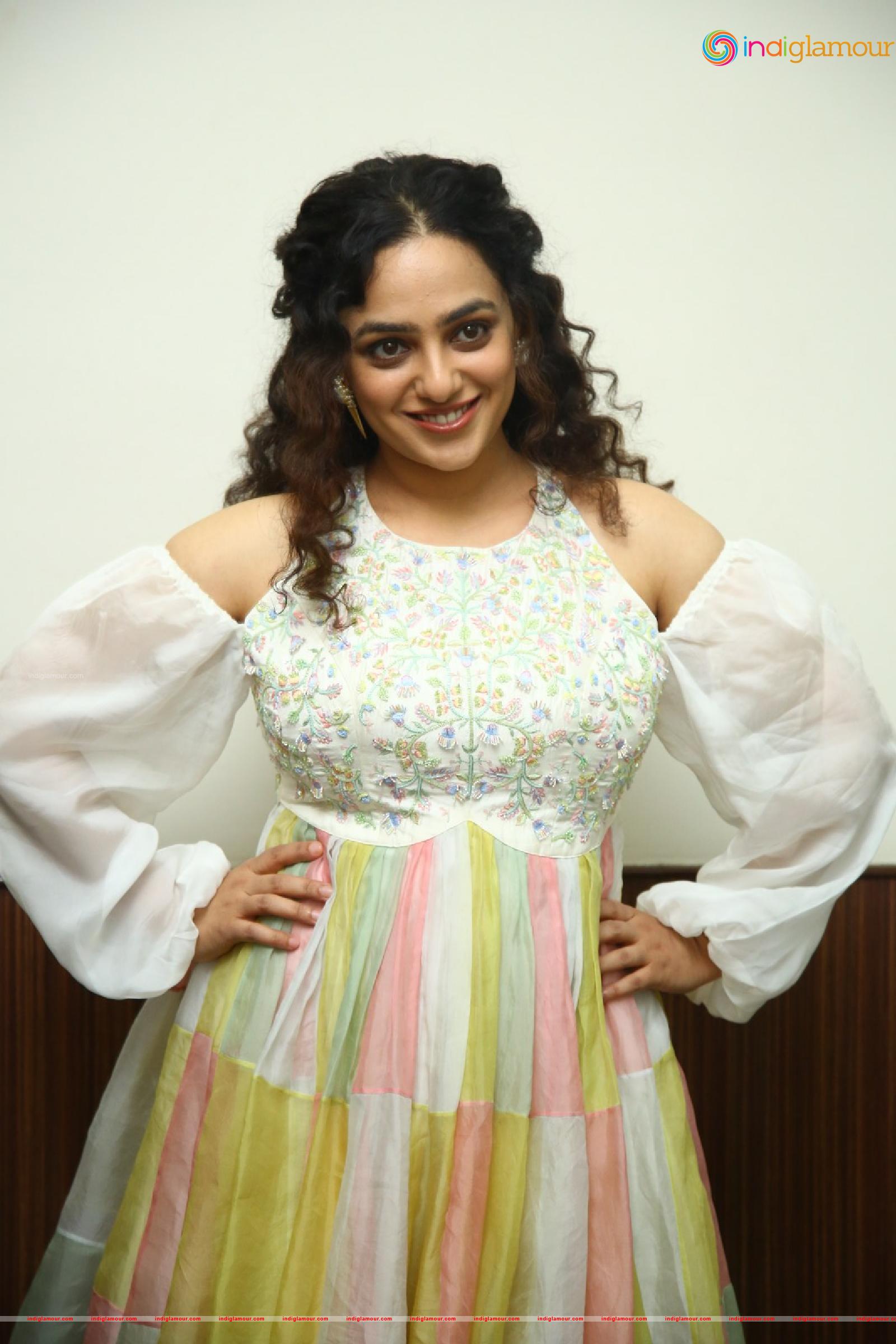 Nithya Menen Actress hd photo