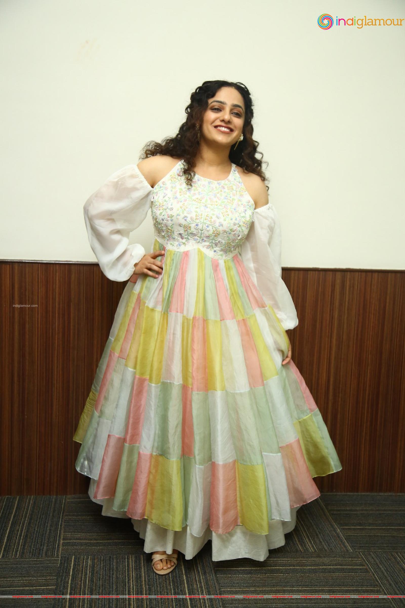 Nithya Menen Actress hd photo