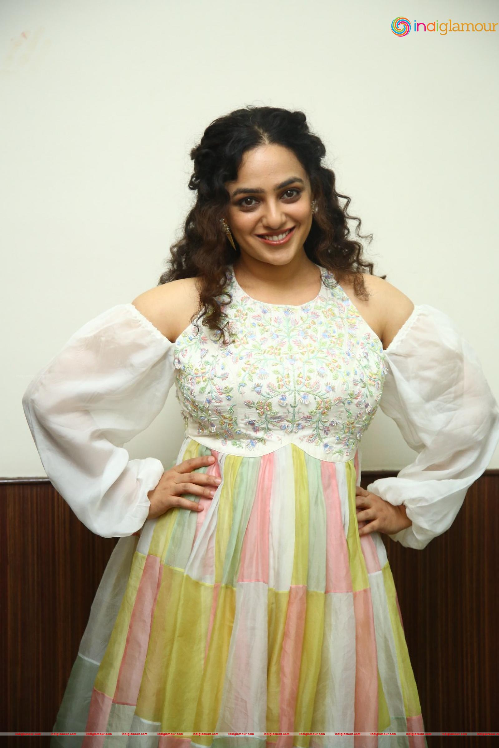 Nithya Menen Actress hd photo