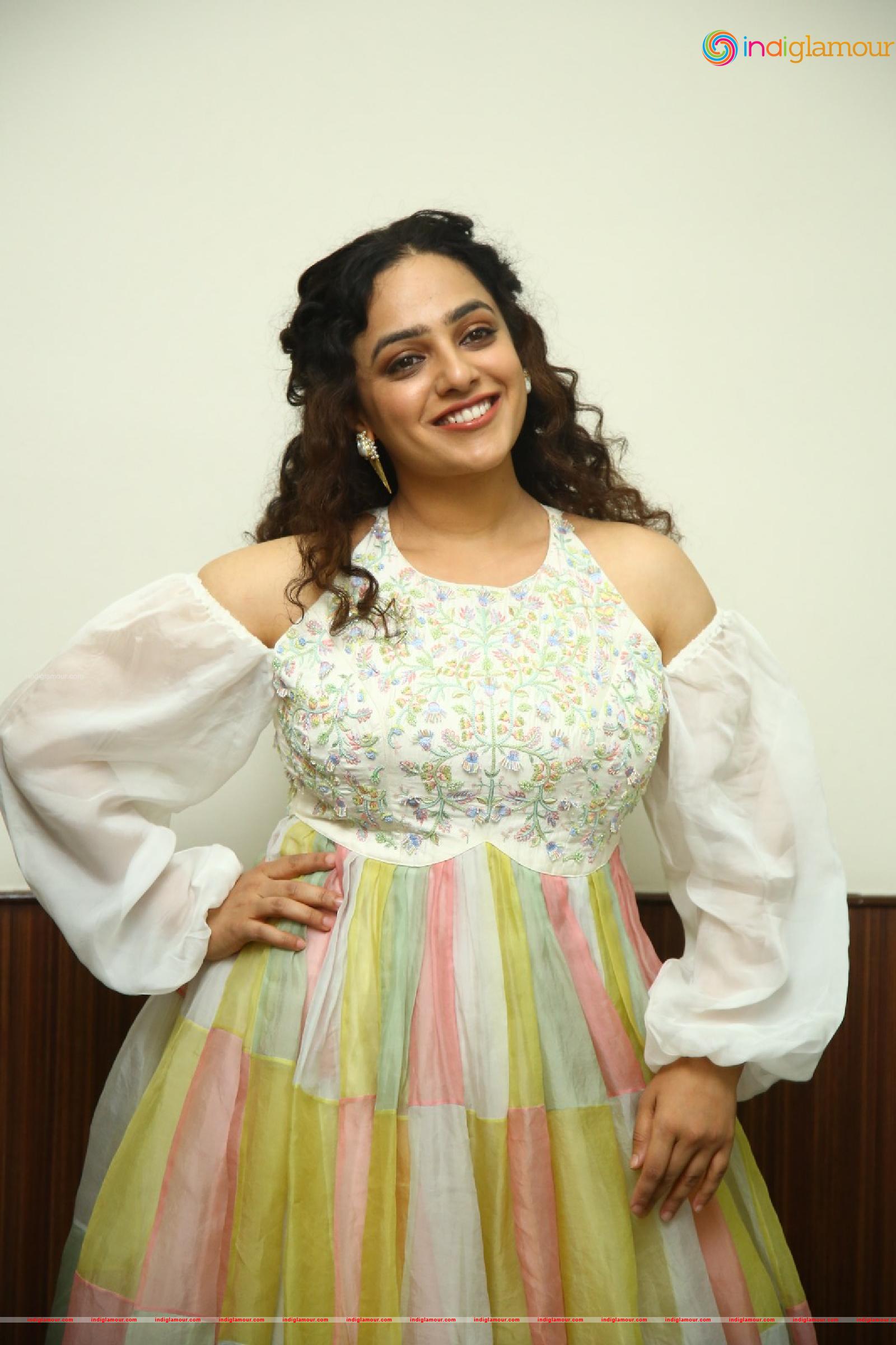 Nithya Menen Actress hd photo