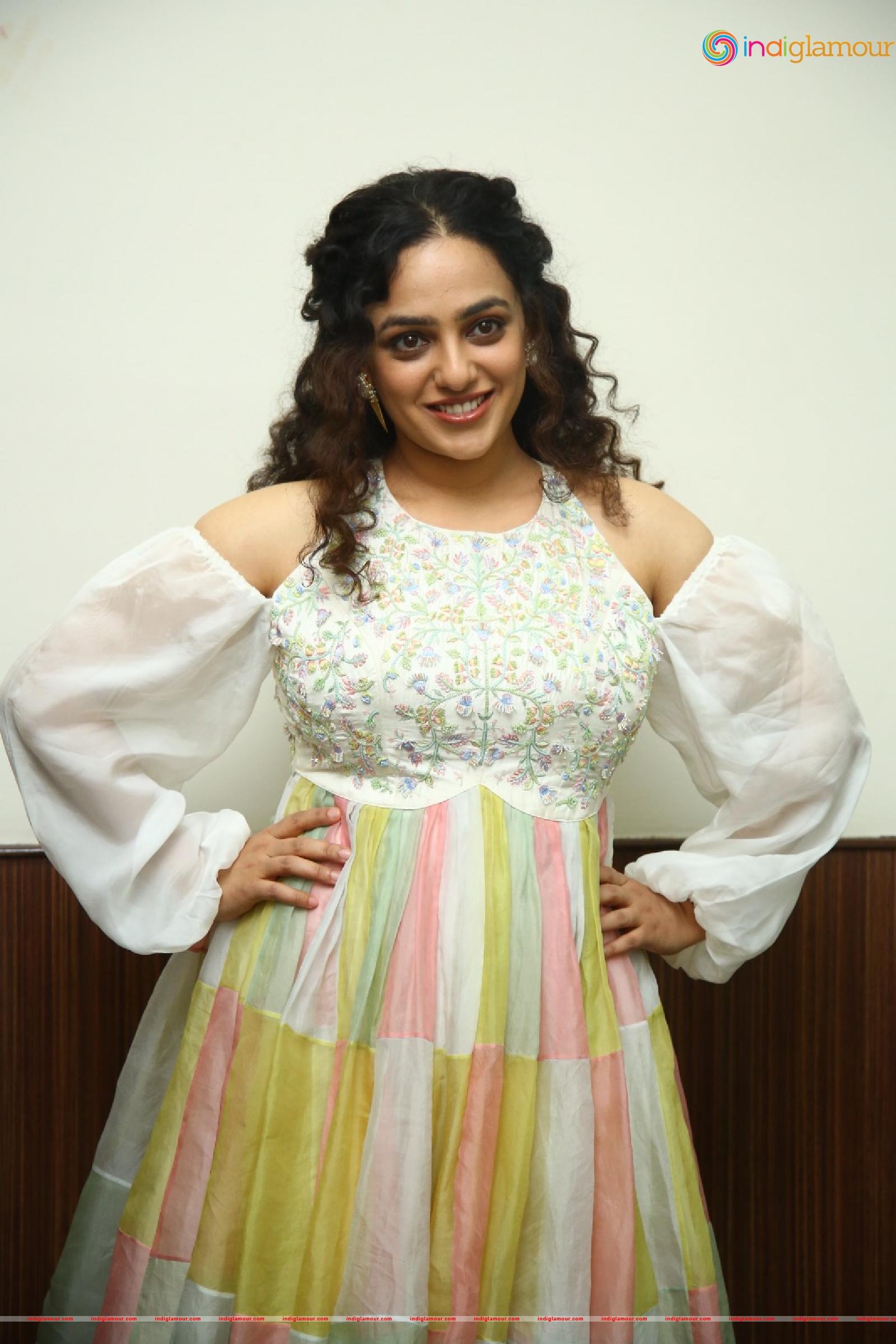 Nithya Menen Actress hd photo
